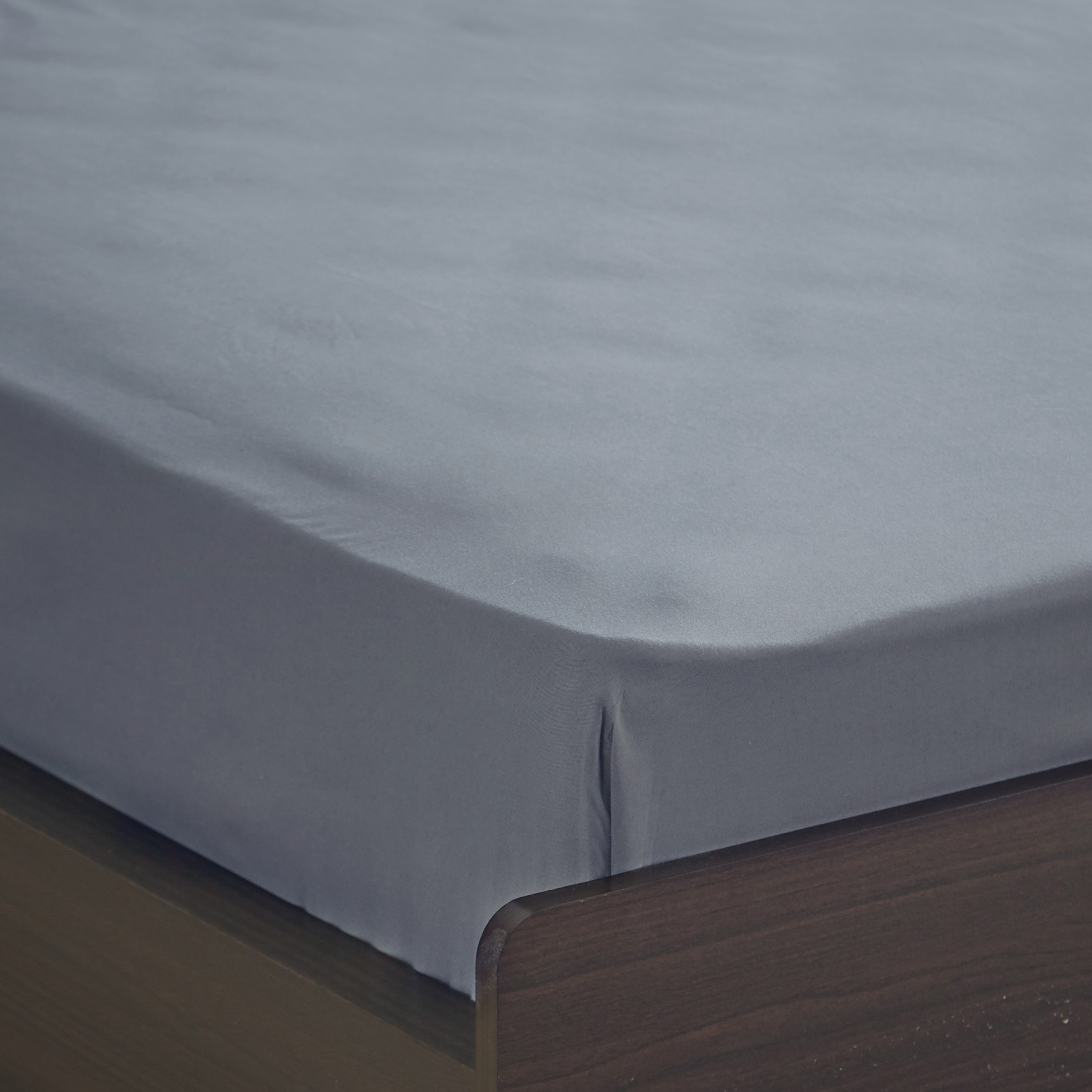 شرشف مطّاطي سادة مقاس فردي مايكرو فايبر من بيلا - 90x200 سم-hbxhomeware-hbxbedroom-image-3