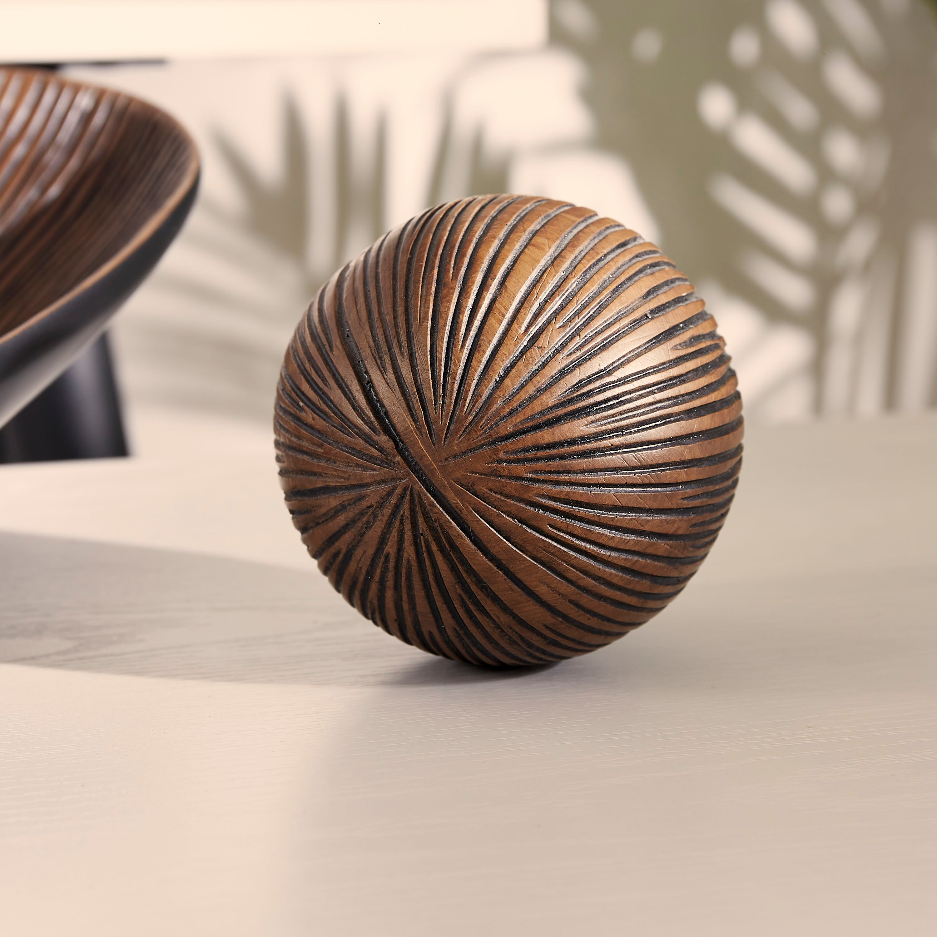 Oak Star Burst Polyresin Decorative Ball-hbxhomeware-homedecor-figurinesandornaments-image-2