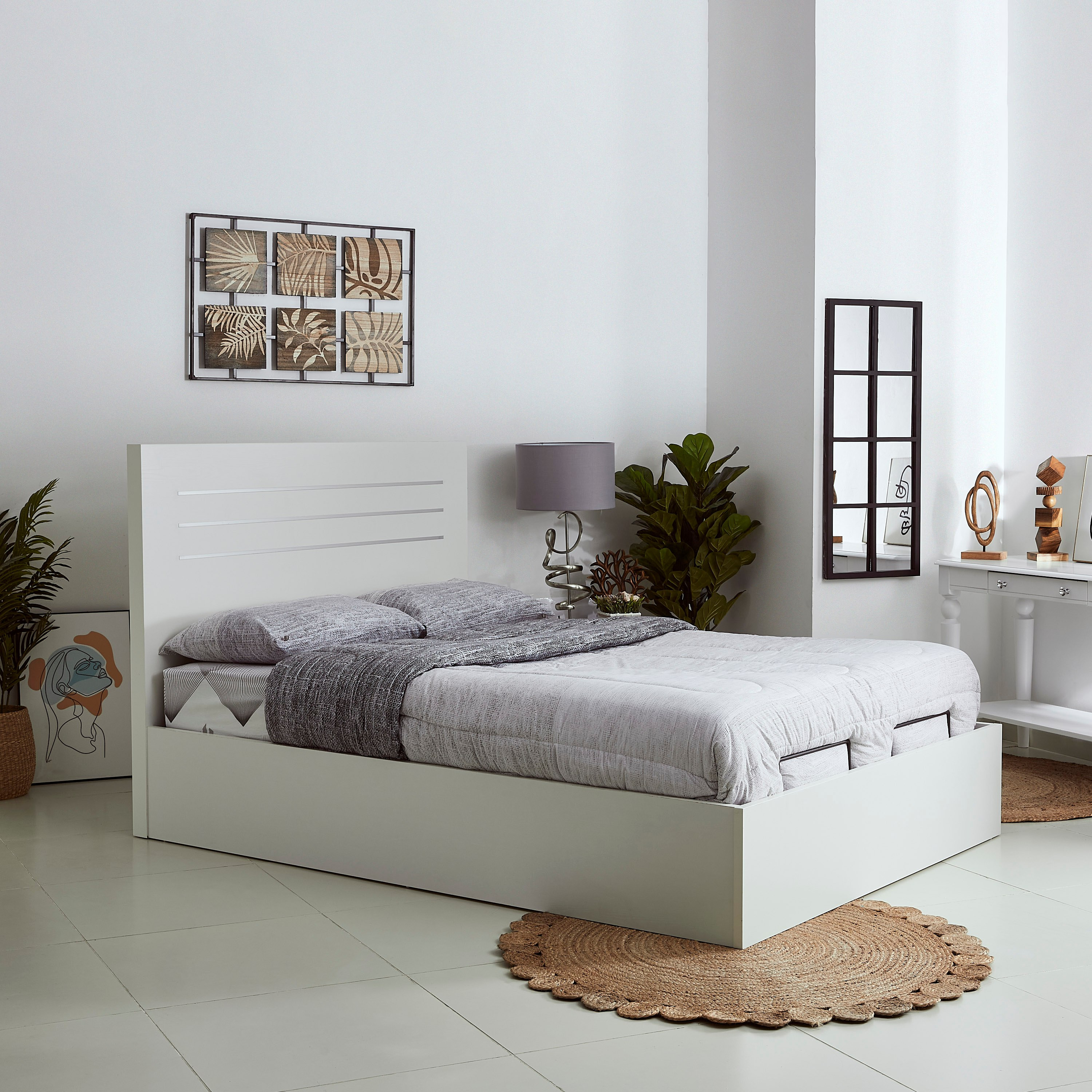 Queen bed online box