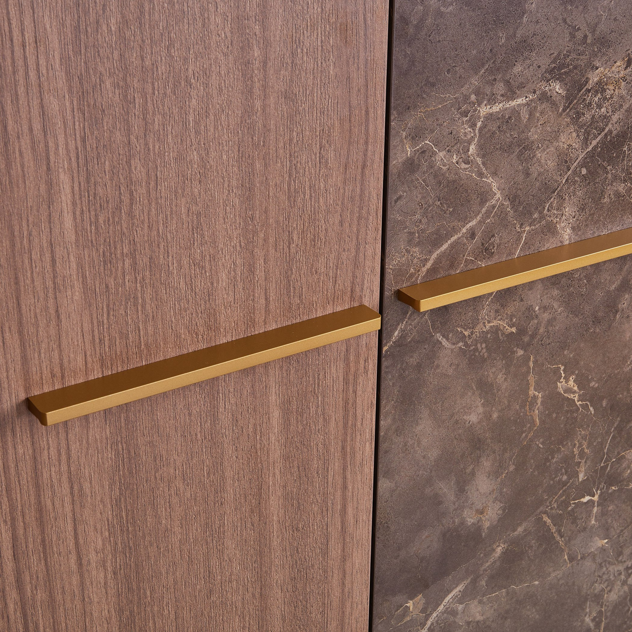 خزانة ملابس 5 أبواب بمرآة من كاينا-hbxfurniture-wardrobes-image-4