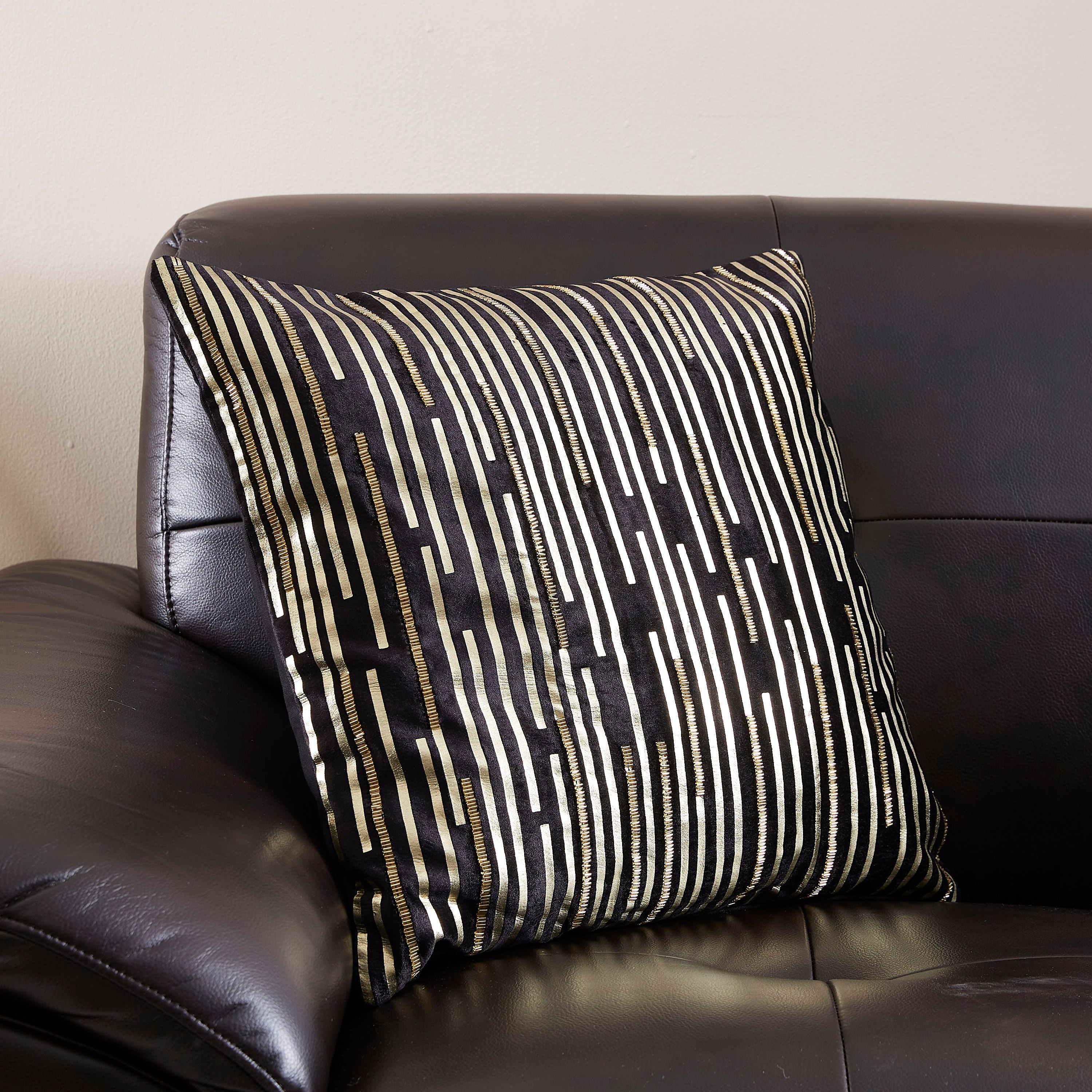 غطاء وسادة مخملي وطبعات فويل من أرتديكو لاكس- 45x45 سم-hbxhomeware-cushionsandcovers-cushioncovers-image-1