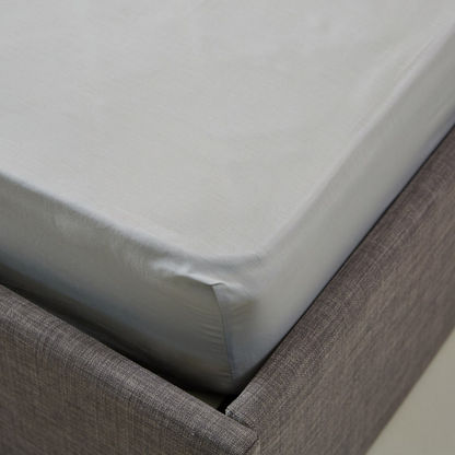 Bristol Solid Polycotton King Size Fitted Sheet - 180x200 cms