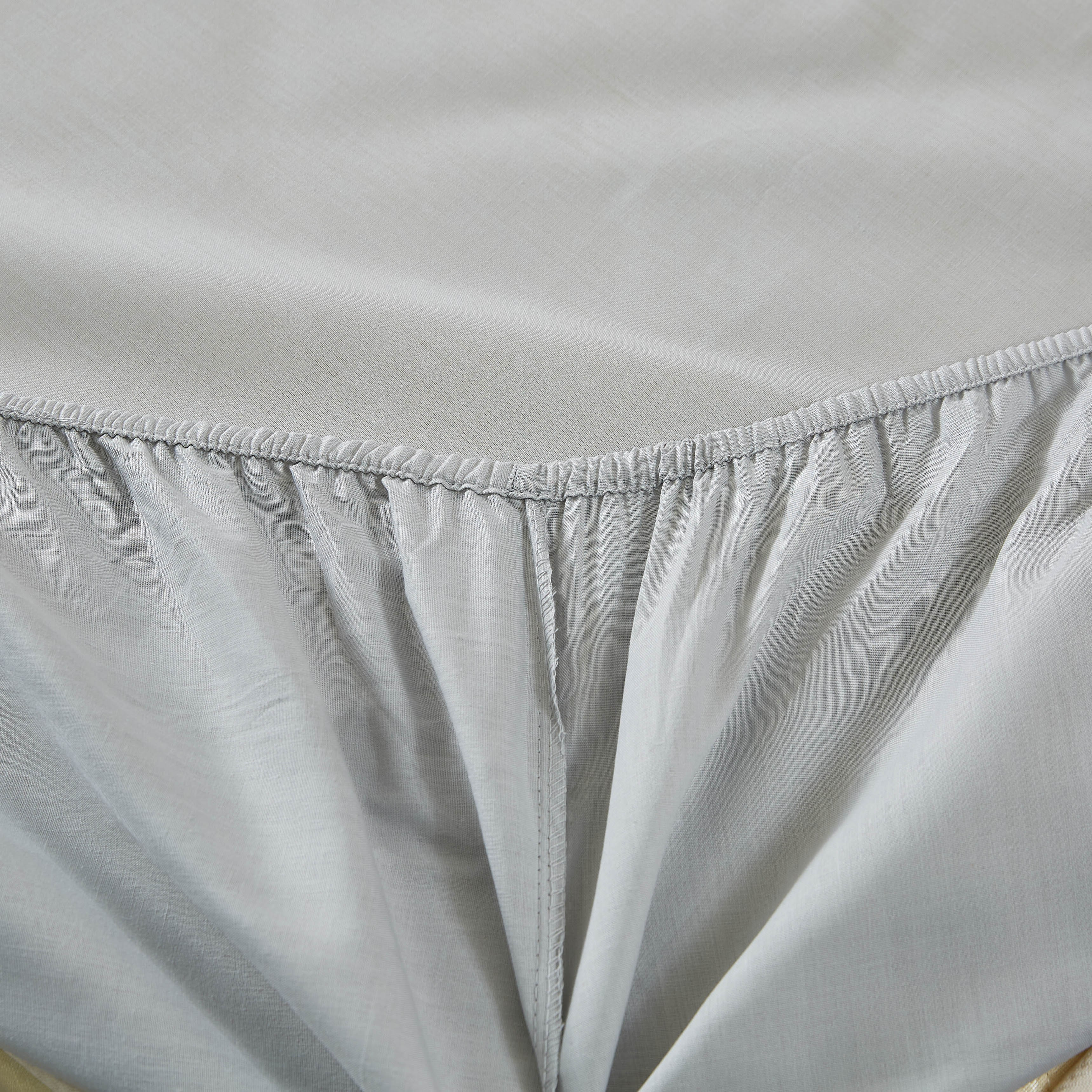 Bristol Solid Polycotton King Size Fitted Sheet - 180x200 cm-hbxhomeware-hbxbedroom-image-4