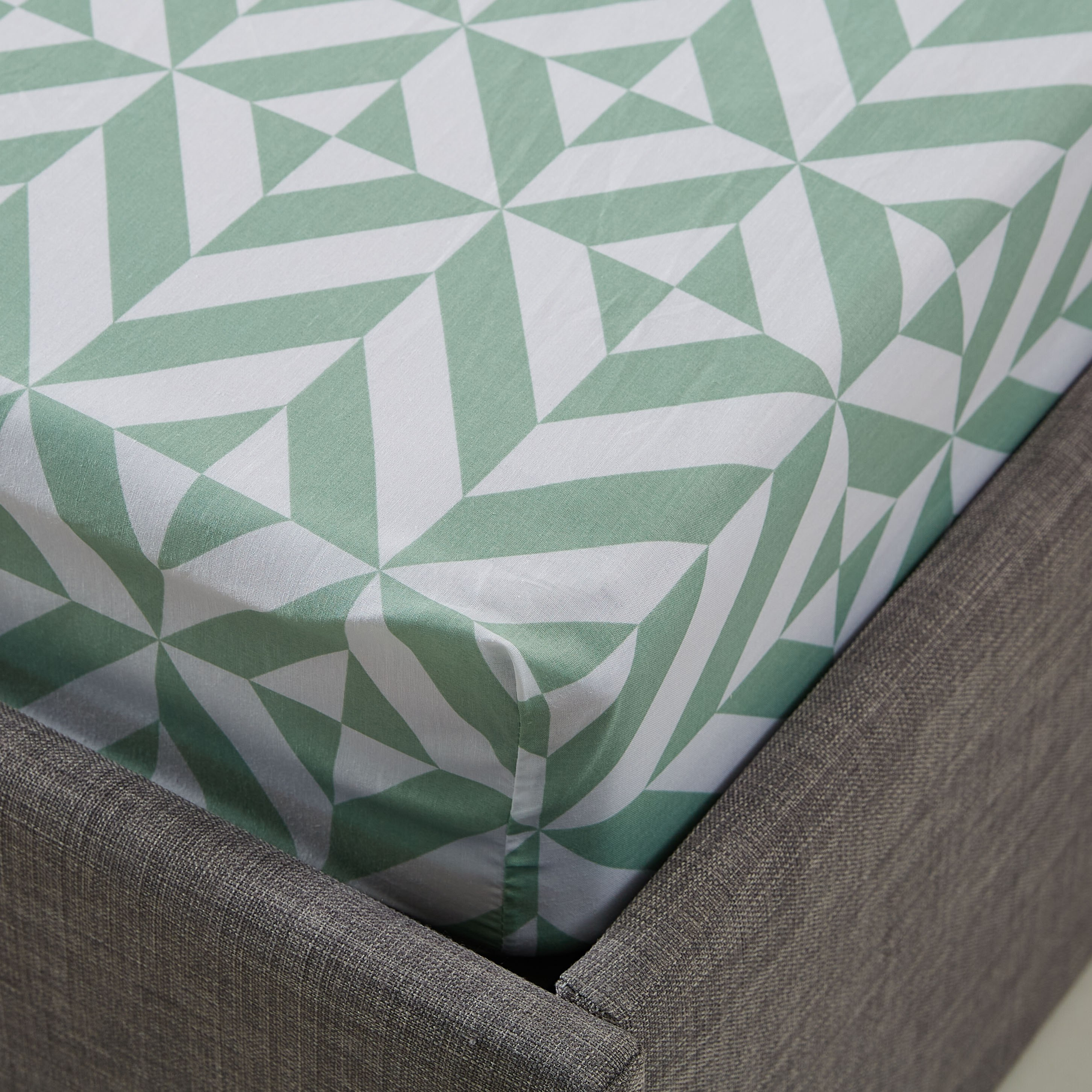 شرشف مطّاطي مقاس كينج بولي قطن بطبعات أتلانتا جايد - 180x200 سم-hbxhomeware-hbxbedroom-image-3