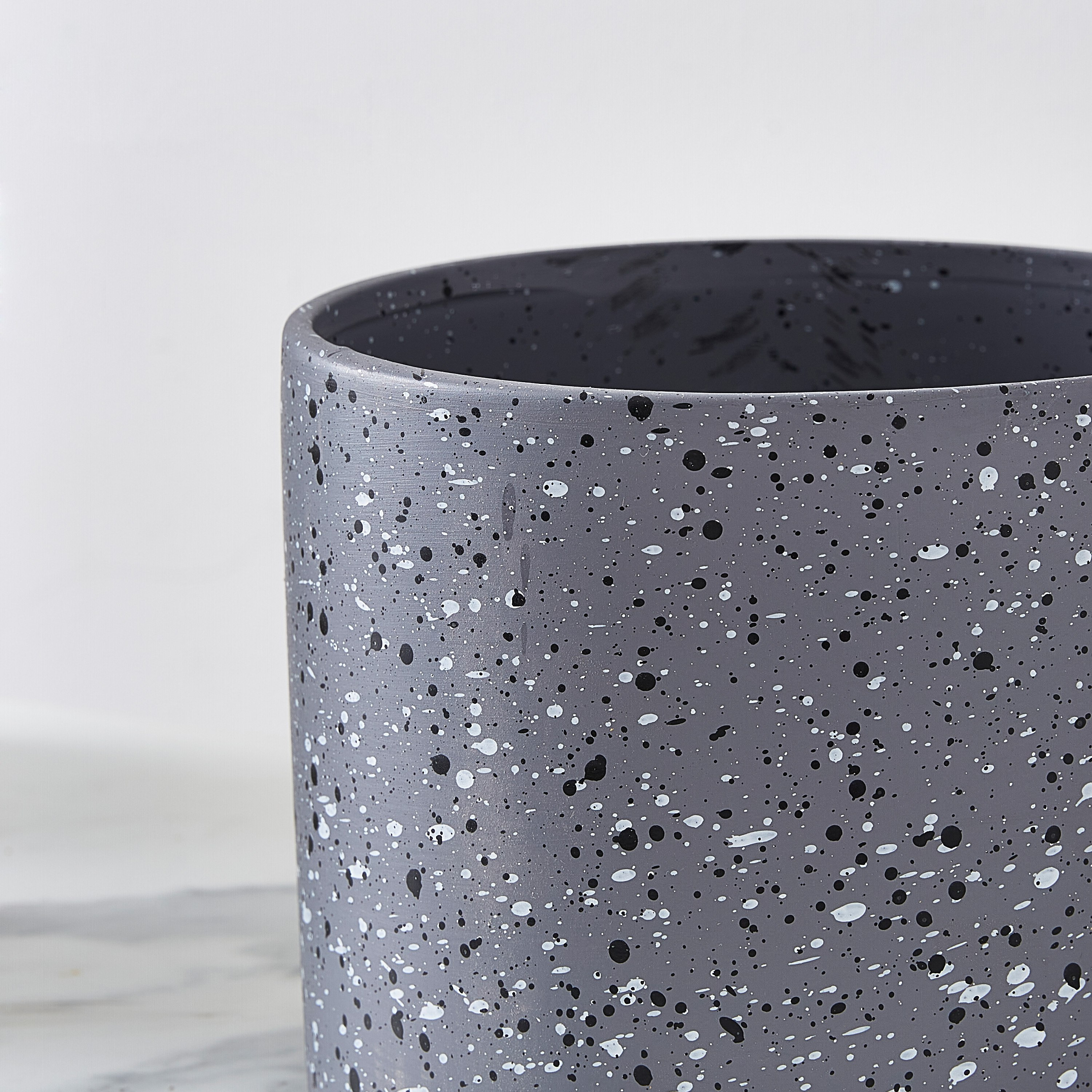 Ciara Spray Paint Ceramic Planter-hbxhomeware-hbxdecorandfurnishings-image-2