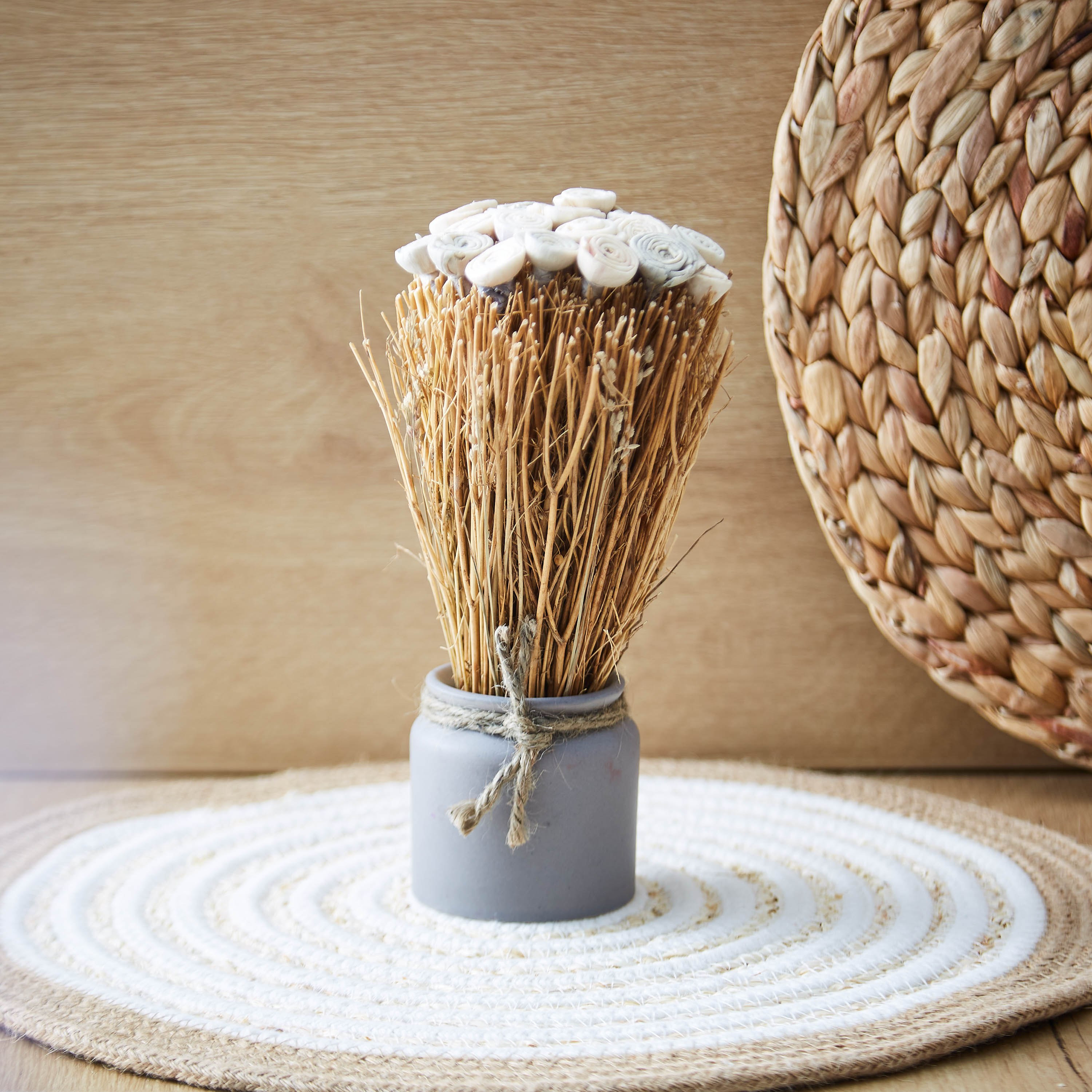 زهور مجففة مرتبة في إصيص سيراميكي من إتنا - 18 سم-hbxdecorandfurnishings-homeaccessories-artificialflowersandplants-image-1