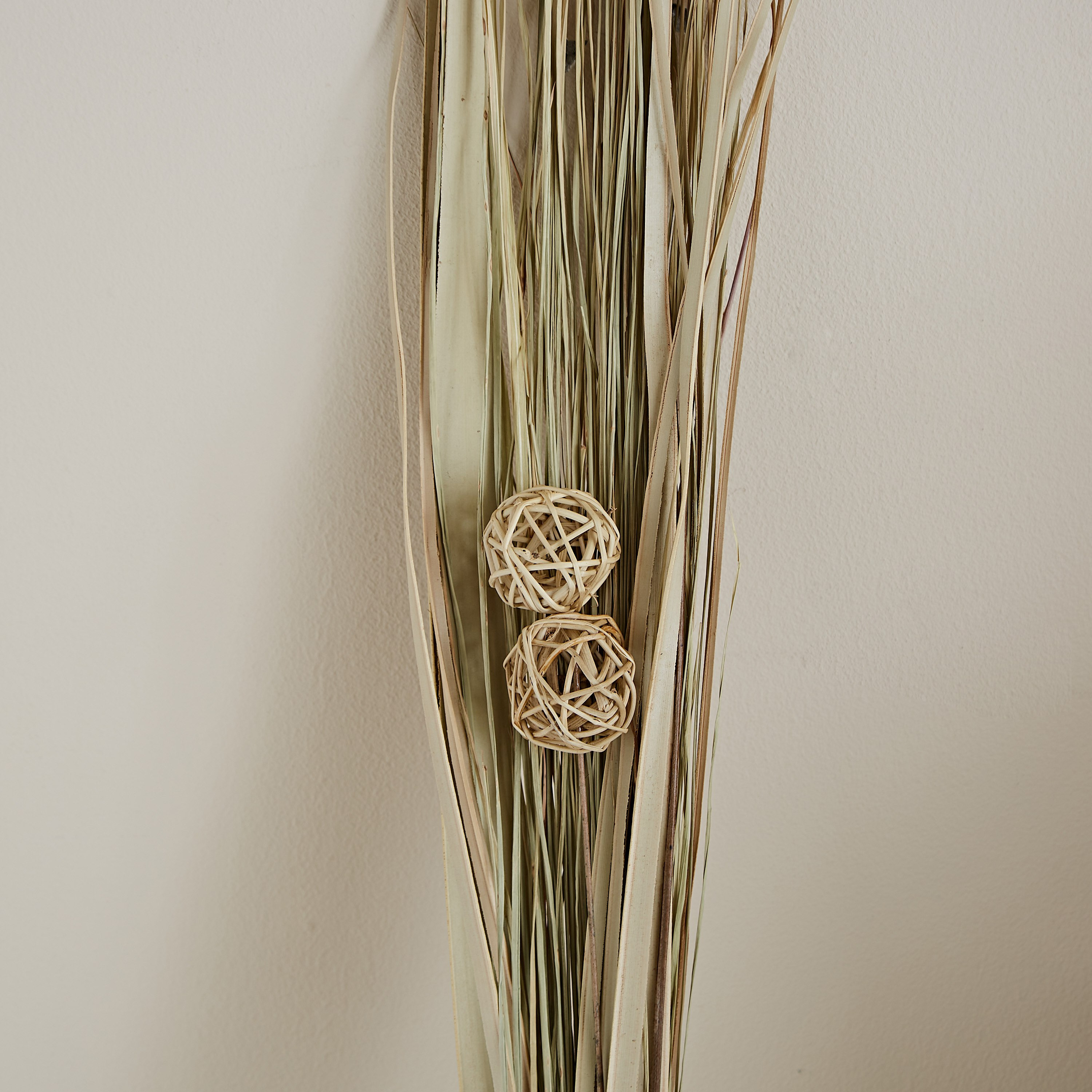 أعواد زينة رفيعة بالكرات والعشب من إتنا - 100 سم-hbxdecorandfurnishings-homeaccessories-artificialflowersandplants-image-2