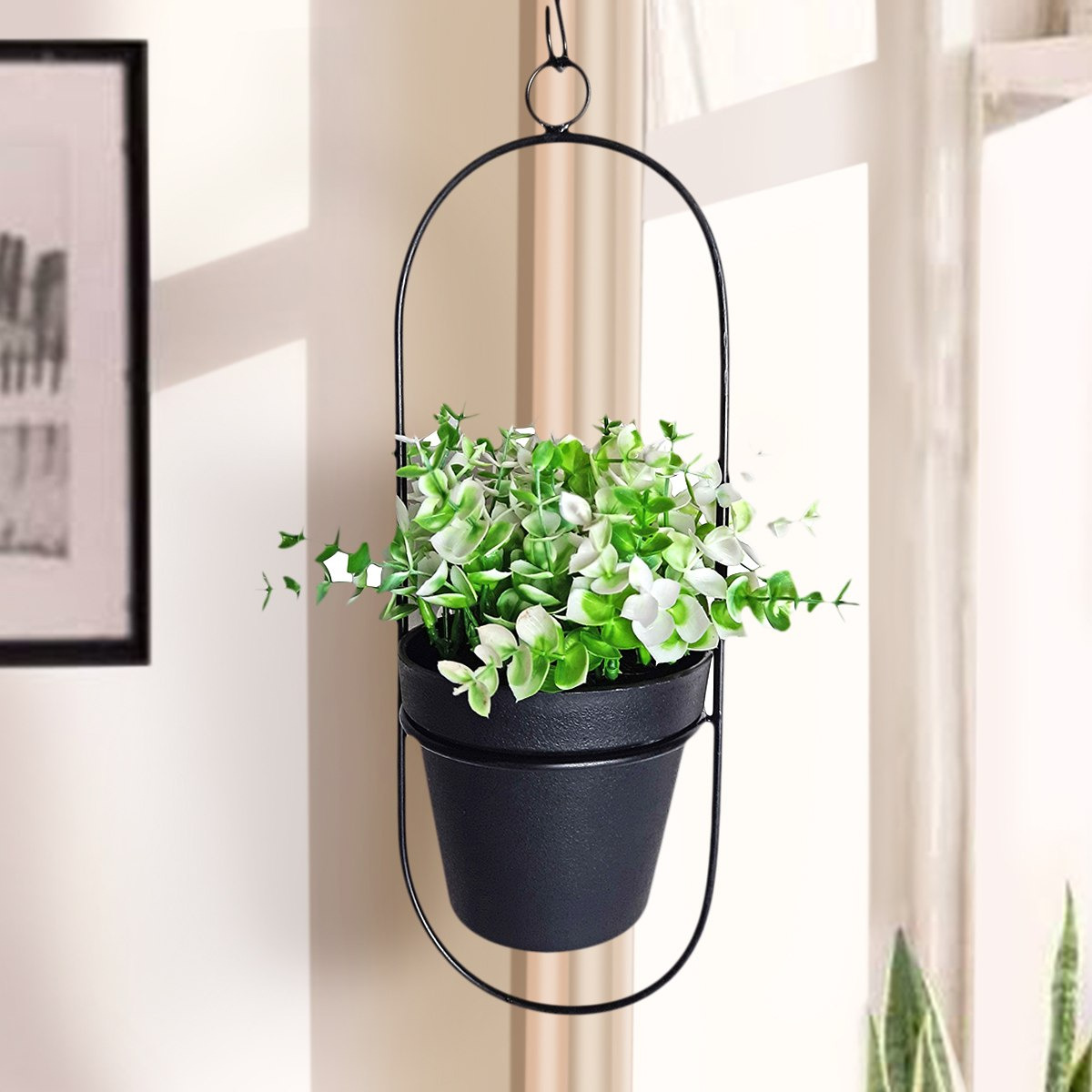 إصيص زرع معدني لتعليق من ليفيا ثيم-hbxdecorandfurnishings-homeaccessories-artificialflowersandplants-image-1