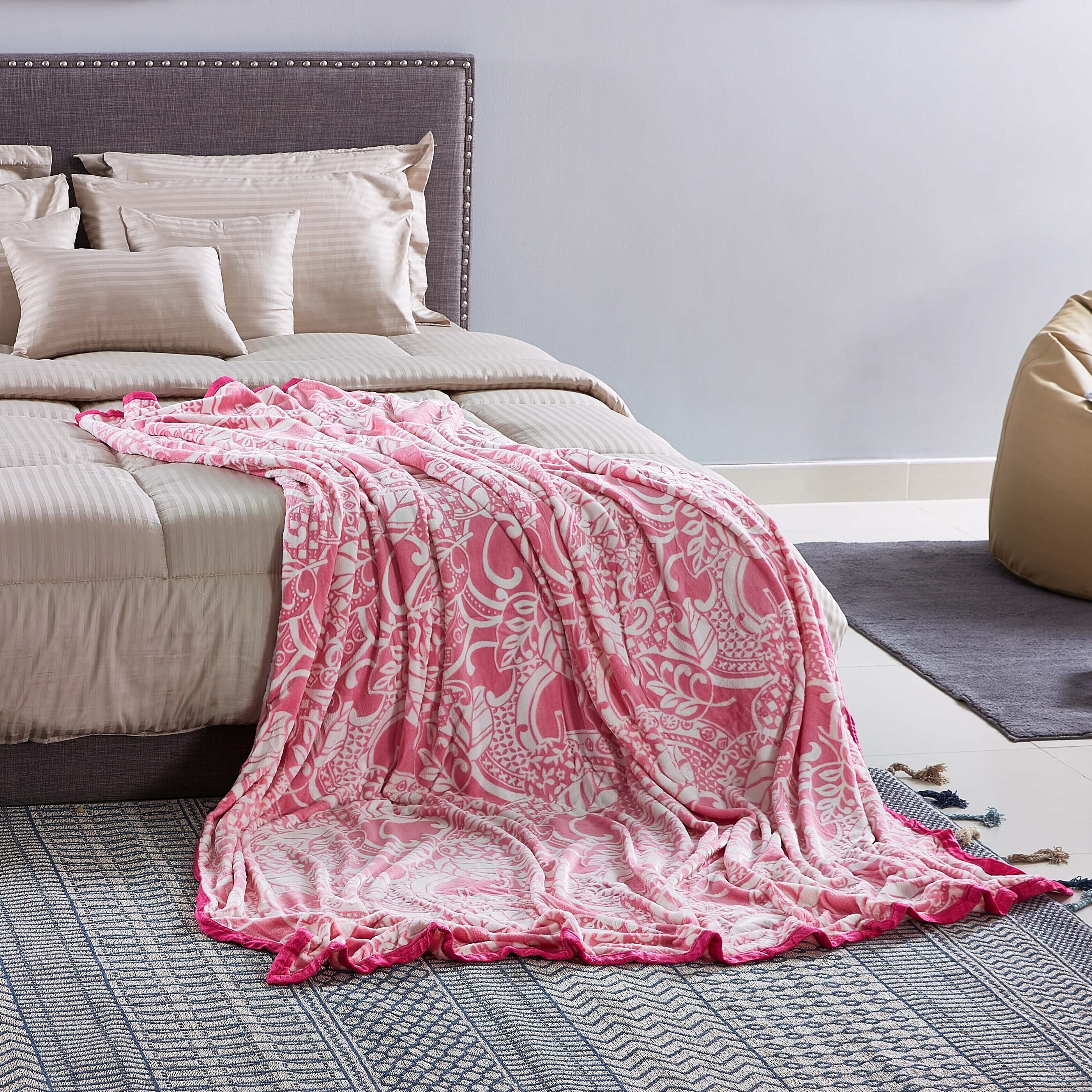 بطّانية ميكرو فلانيل من صوفي - 200x220 سم-hbxhomeware-hbxbedroom-image-3
