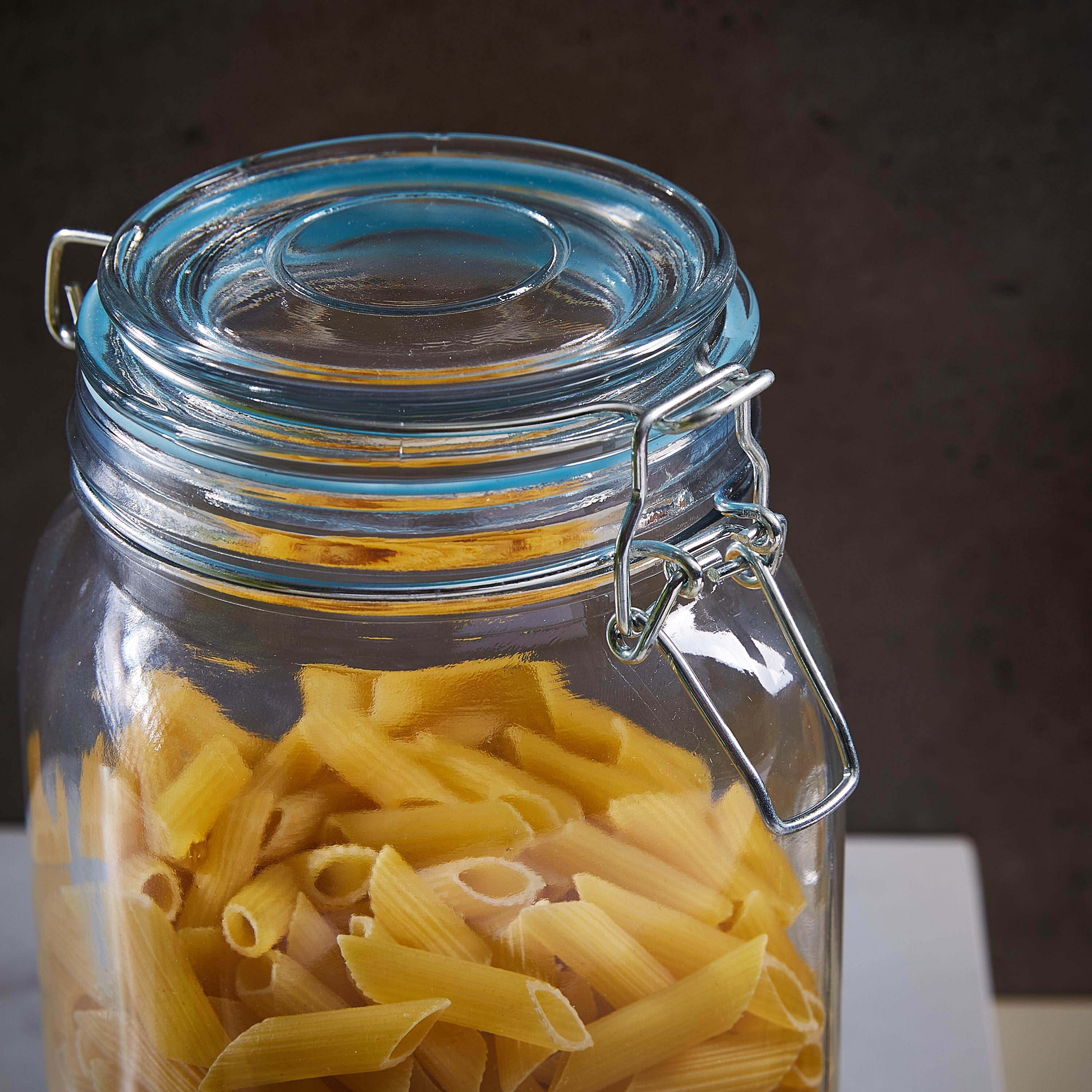 حاوية زجاجيّة مربّعة بمشبك إغلاق - 1.5 لتر-hbxhomeware-hbxkitchen-image-2