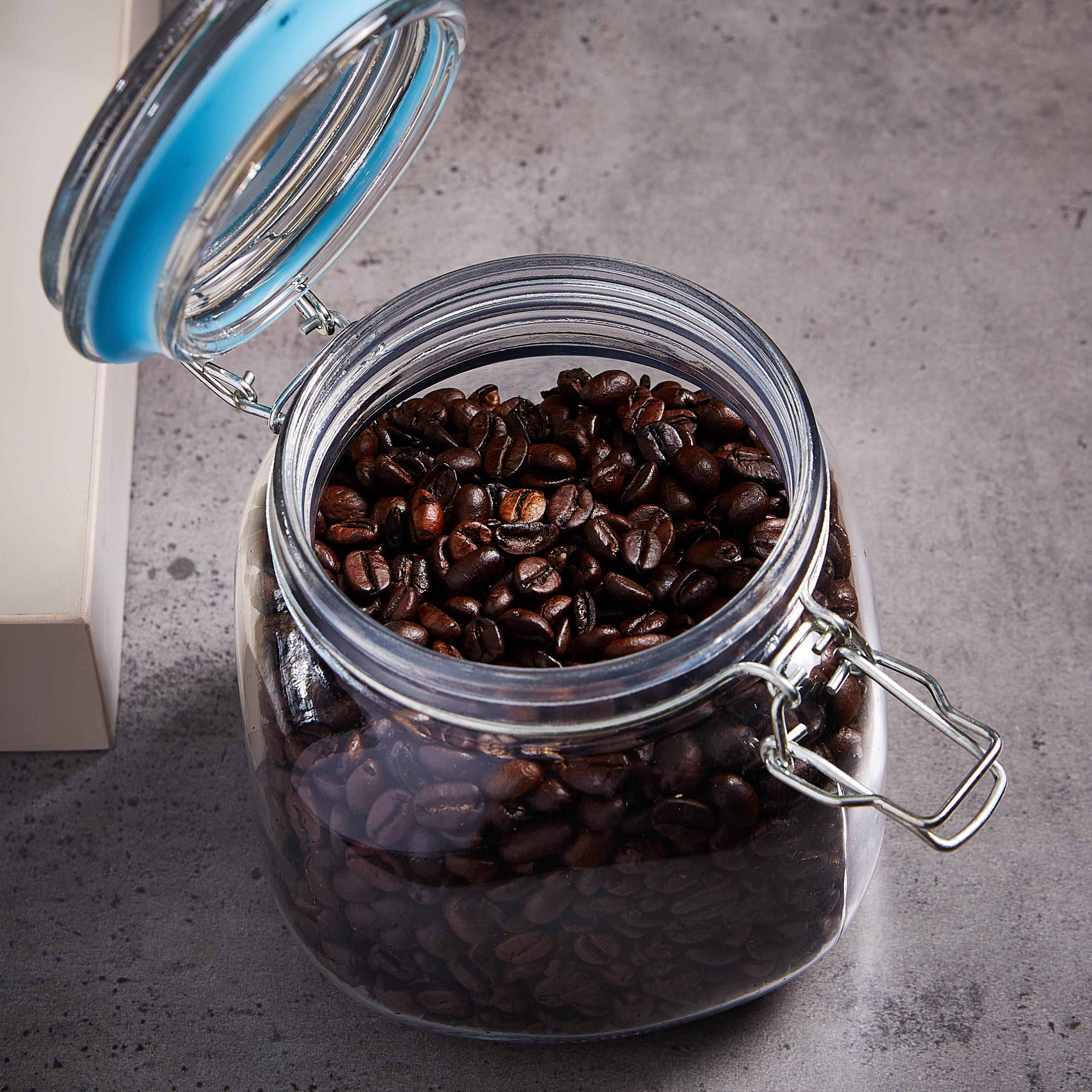 حاوية زجاجيّة مربّعة بمشبك إغلاق - 700 مل-hbxhomeware-hbxkitchen-image-3