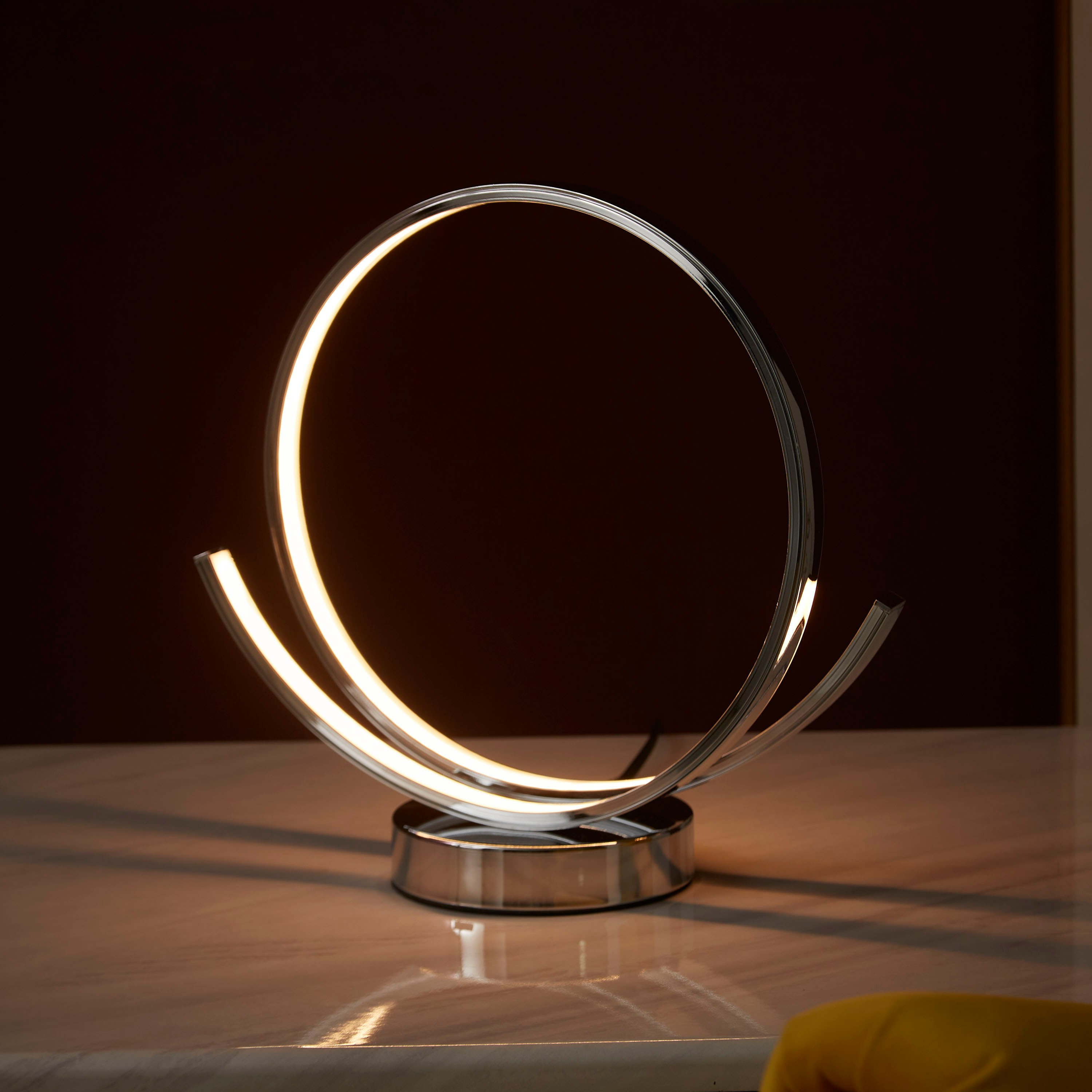 مصباح دائري إل إي دي معدني من كازابلانكا - 27 سم-hbxlivingroom-lighting-tablelamps-image-1