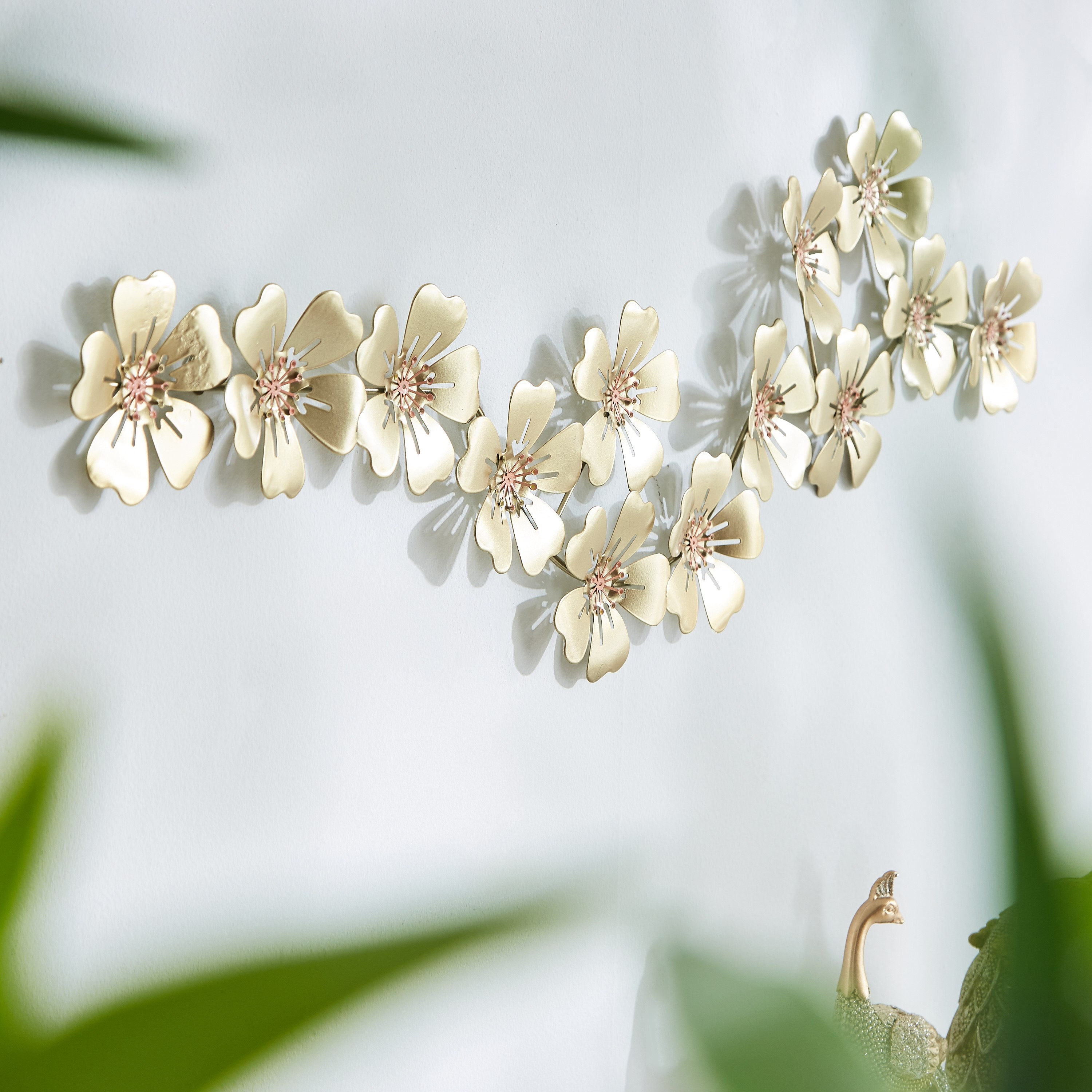 زينة حائط معدنية بتصميم أزهار فاين من شيراز -hbxdiningroom-walldecor-wallart-image-1