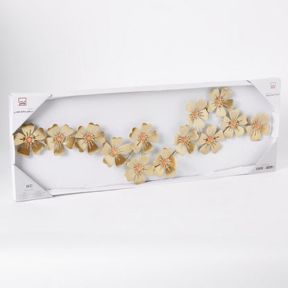 زينة حائط معدنية بتصميم أزهار فاين من شيراز 