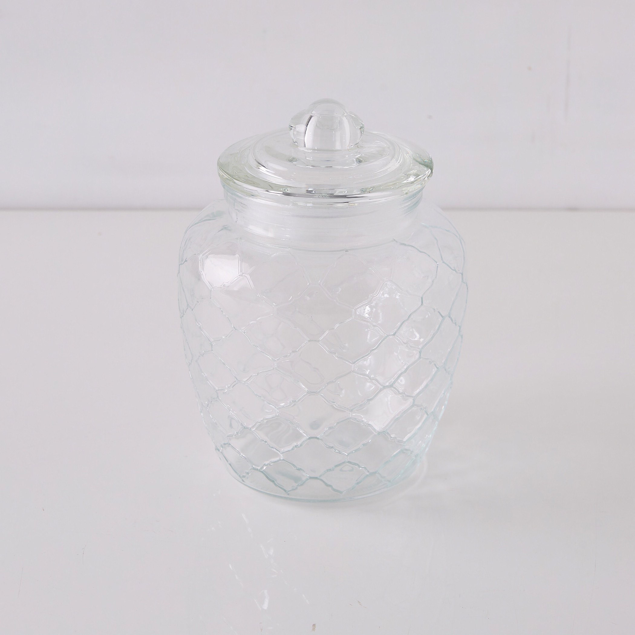 جرّة زجاجيّة بارزة الملمس بغطاء - 2 لتر-hbxhomeware-hbxkitchen-image-5