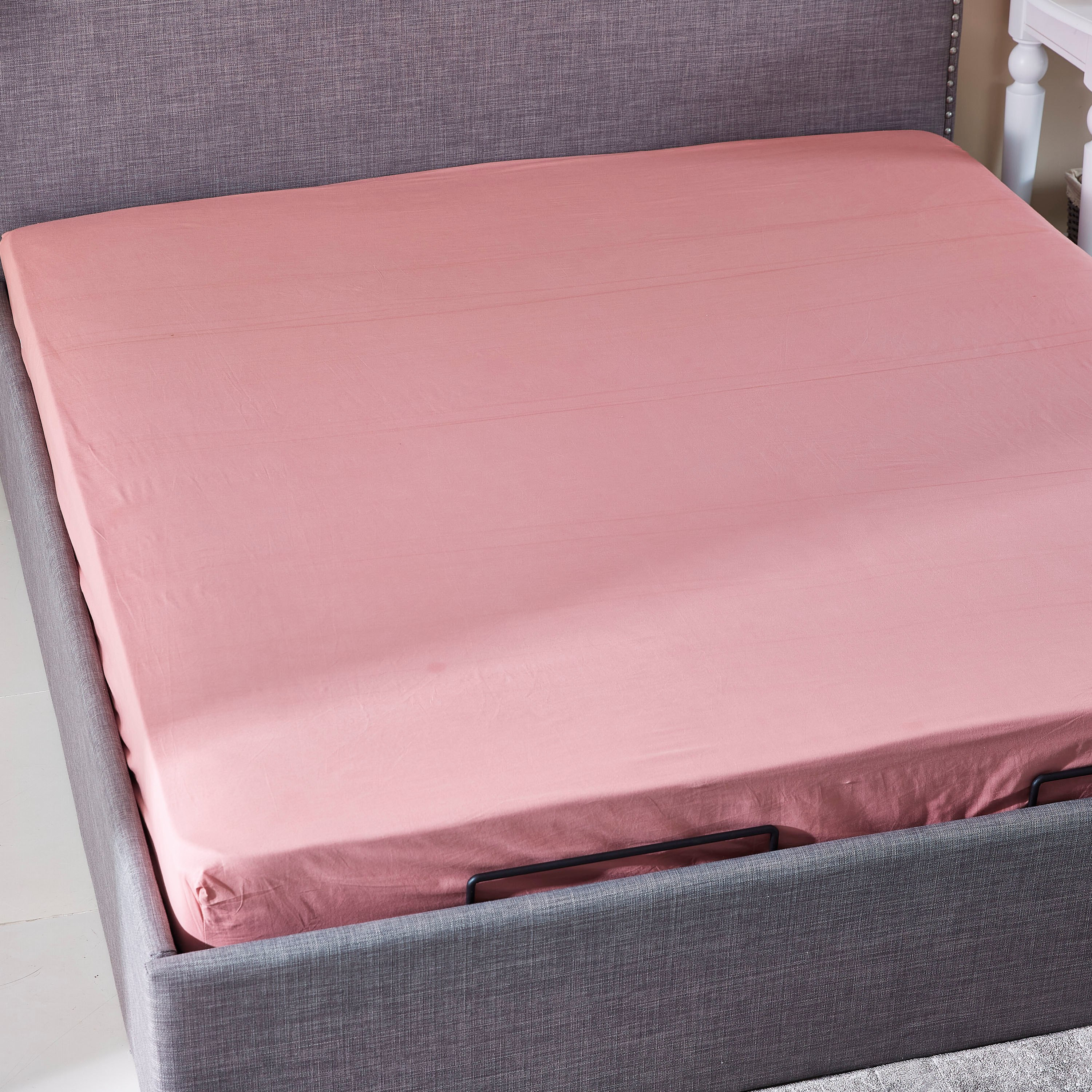 شرشف مطاطي سوبر كينج قطن سادة من ويلينجتون - 200x200  سم-hbxhomeware-hbxbedroom-image-1