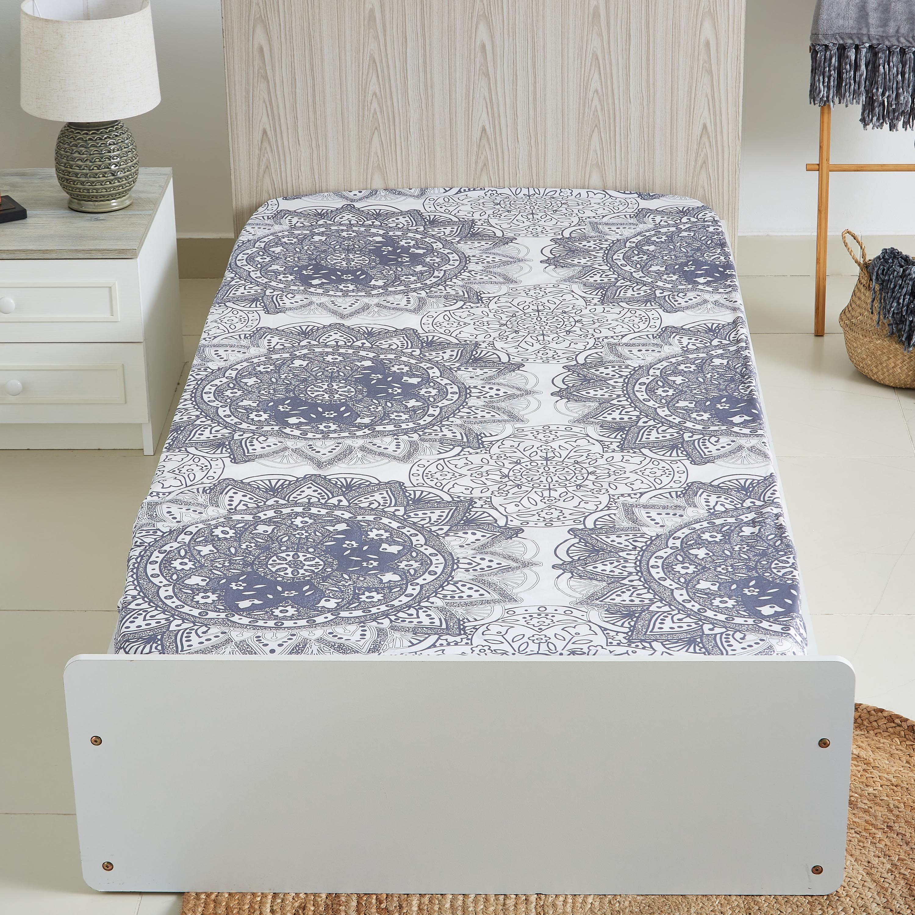 شرشف مطّاطي قطني فردي بطبعات من ميداليان - 90x200 سم-hbxhomeware-hbxbedroom-image-2