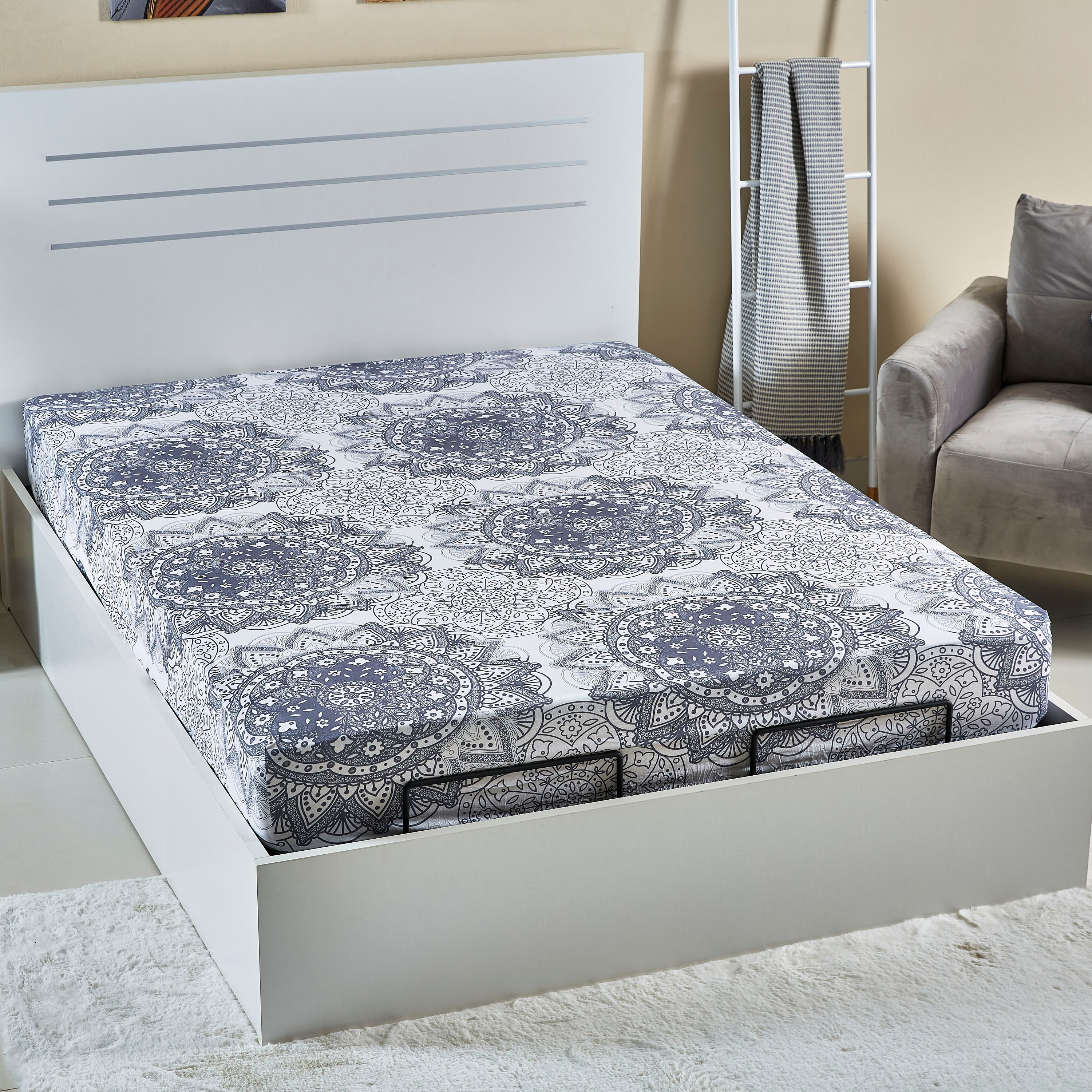 شرشف مطّاطي كوين قطني بطبعات منقوشة - 150X200 سم-hbxhomeware-hbxbedroom-image-1