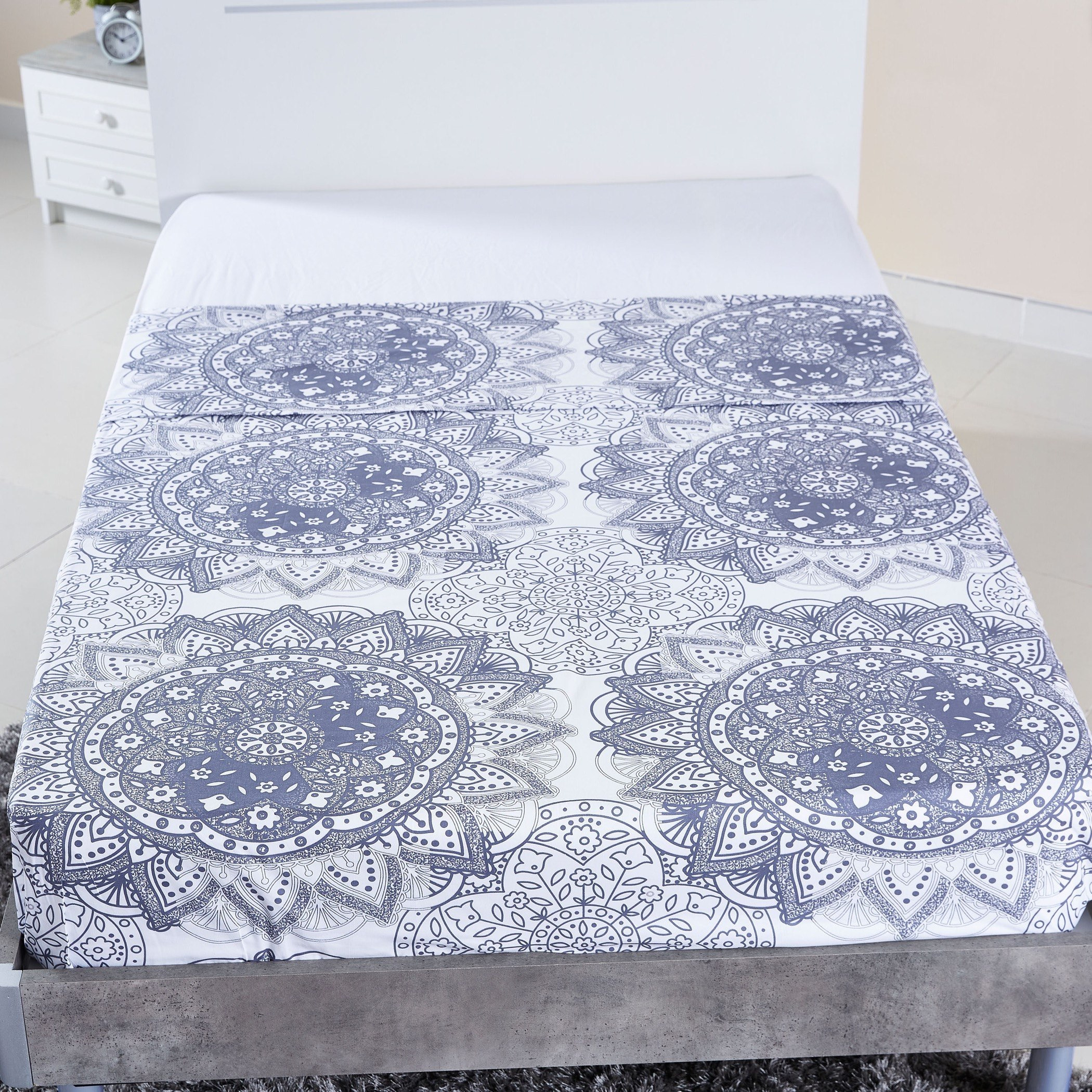 شرشف مسطّح توين قطني بطبعات ميداليان - 170x260 سم-hbxhomeware-hbxbedroom-image-2
