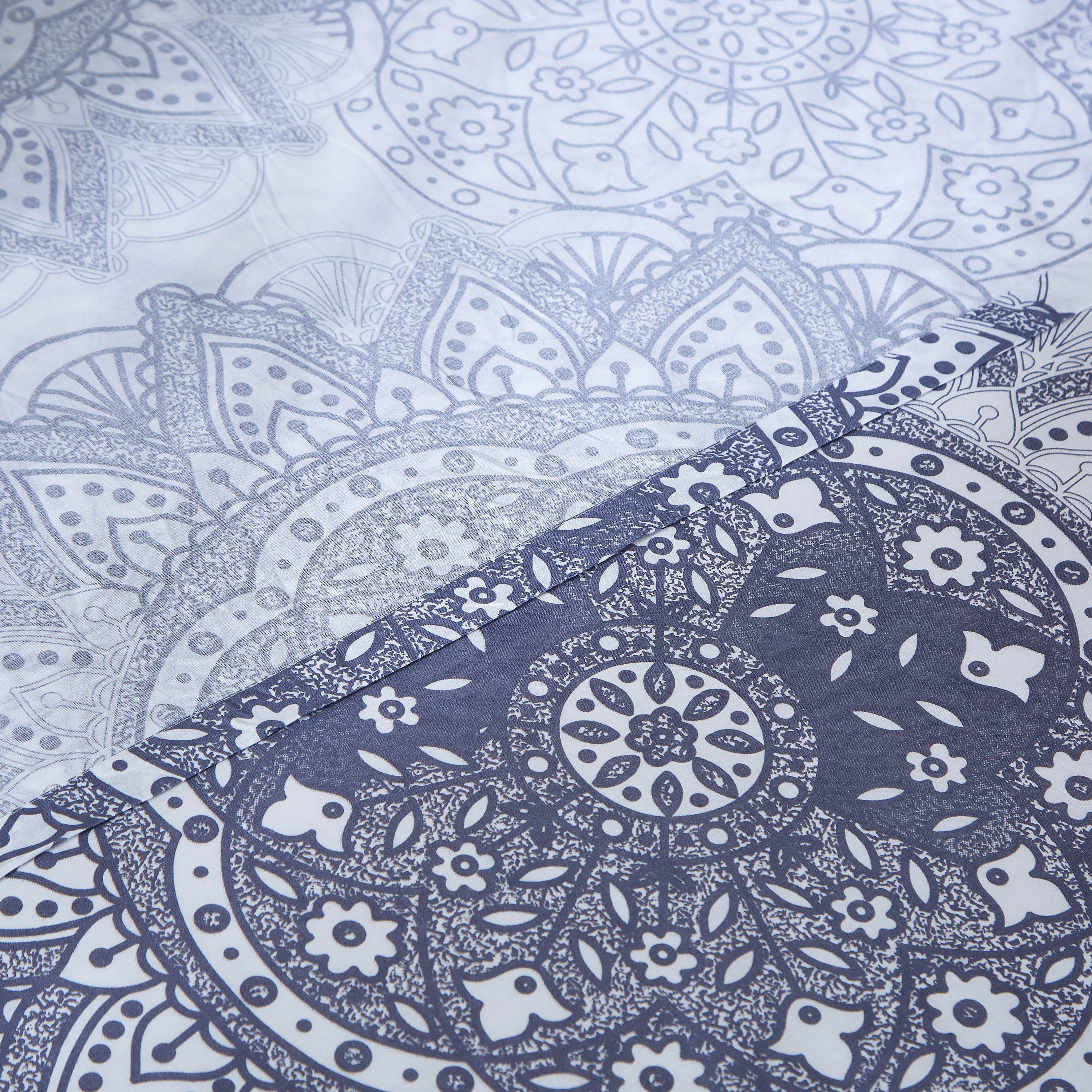 شرشف مسطّح قطني مقاس كينج بطبعات من ميداليون - 240x260 سم-hbxhomeware-hbxbedroom-image-2