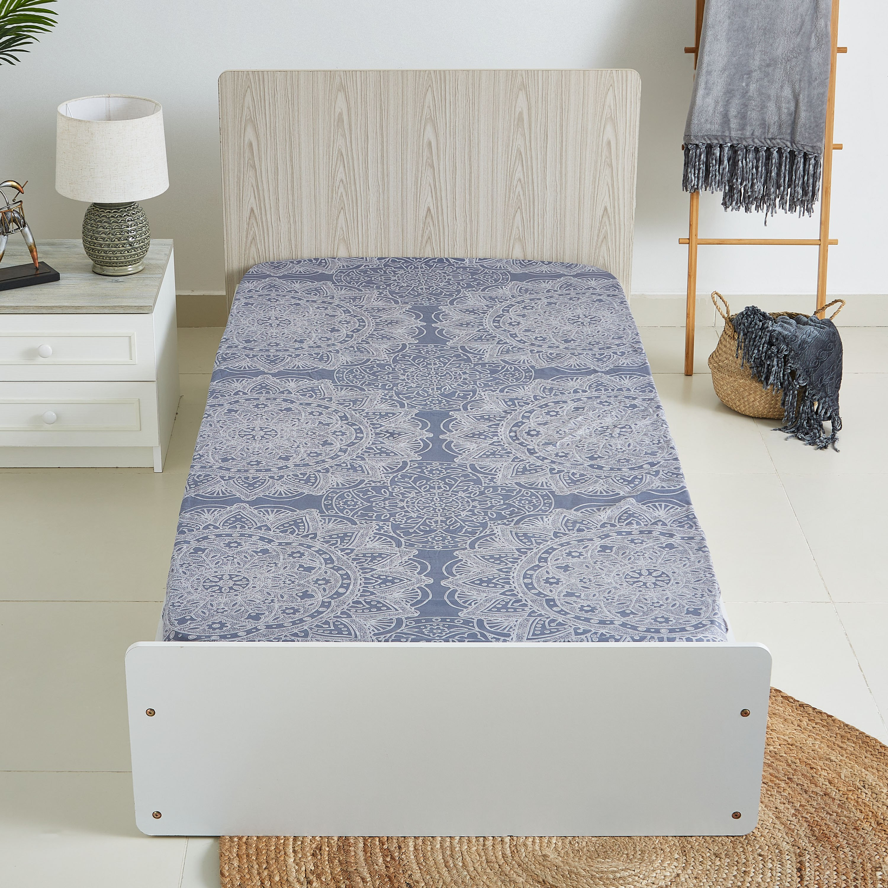 شرشف مطّاطي قطني فردي بطبعات منقوشة - 90x200 سم-hbxhomeware-hbxbedroom-image-2