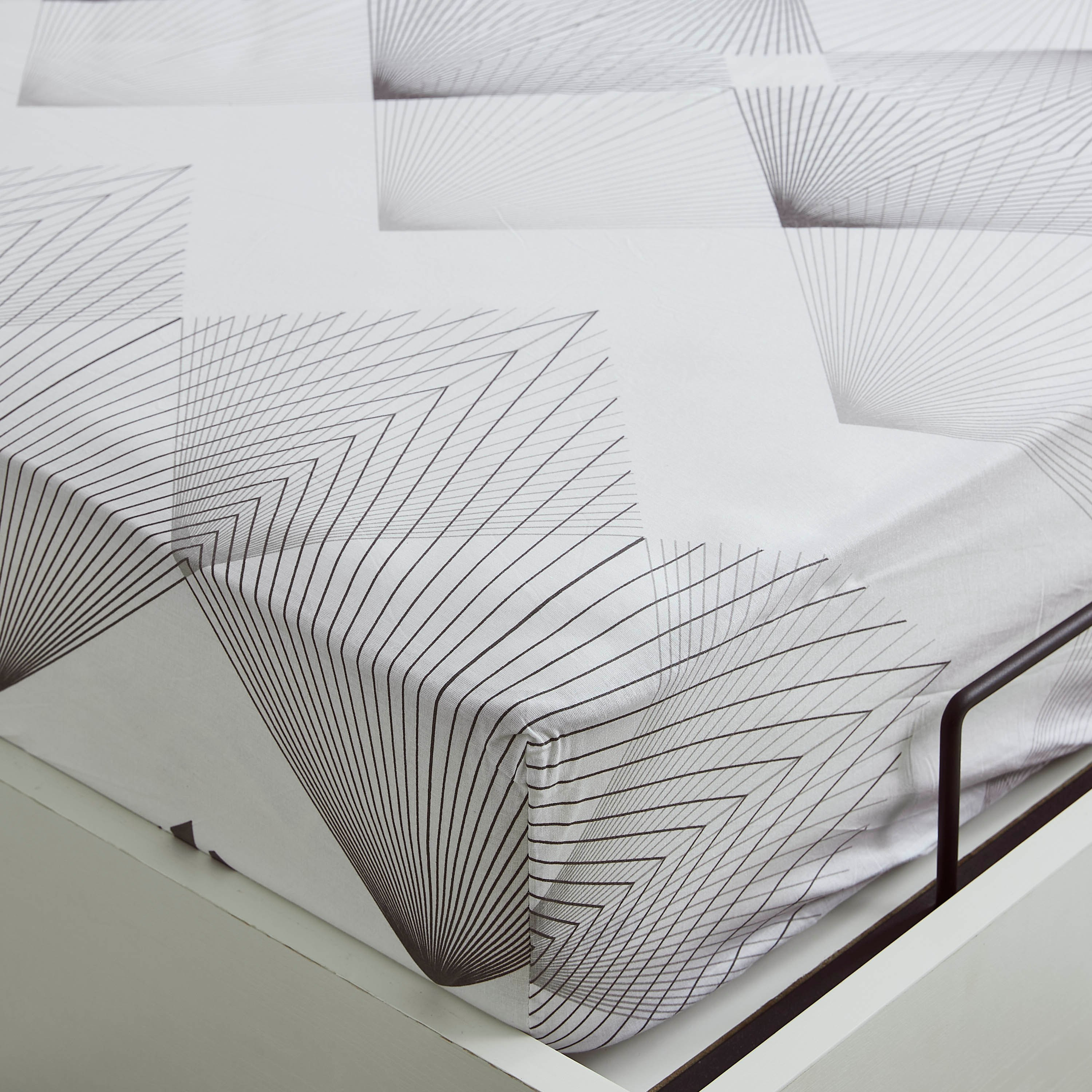 شرشف مطّاطي قطني مقاس كوين بطبعات من سانرايز - 150x200 سم-hbxhomeware-hbxbedroom-image-3