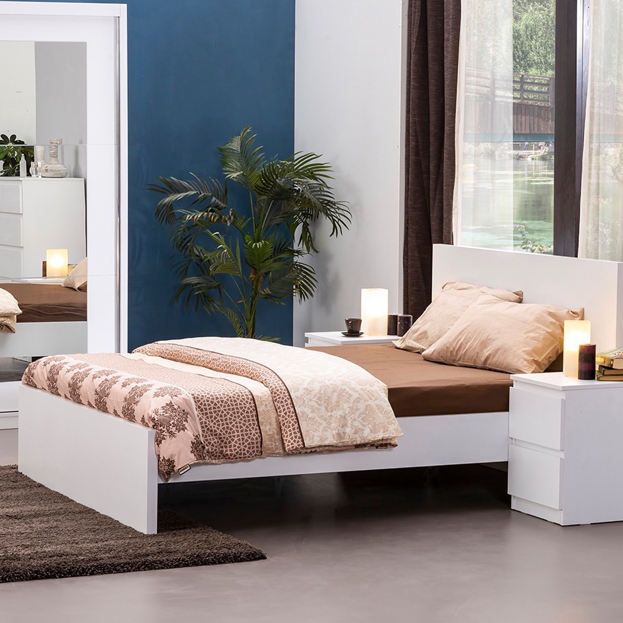 home box queen bed