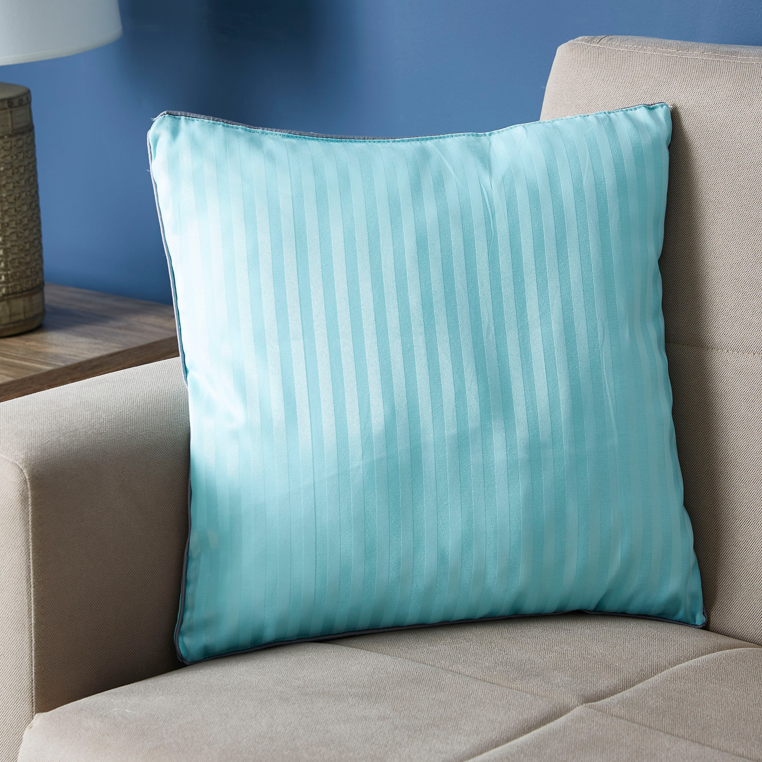 وسادة محشوة مخططة قطن وساتن من هاميلتون  - 45x45 سم-hbxlivingroom-furnishings-cushionsandcovers-filledcushions-image-1