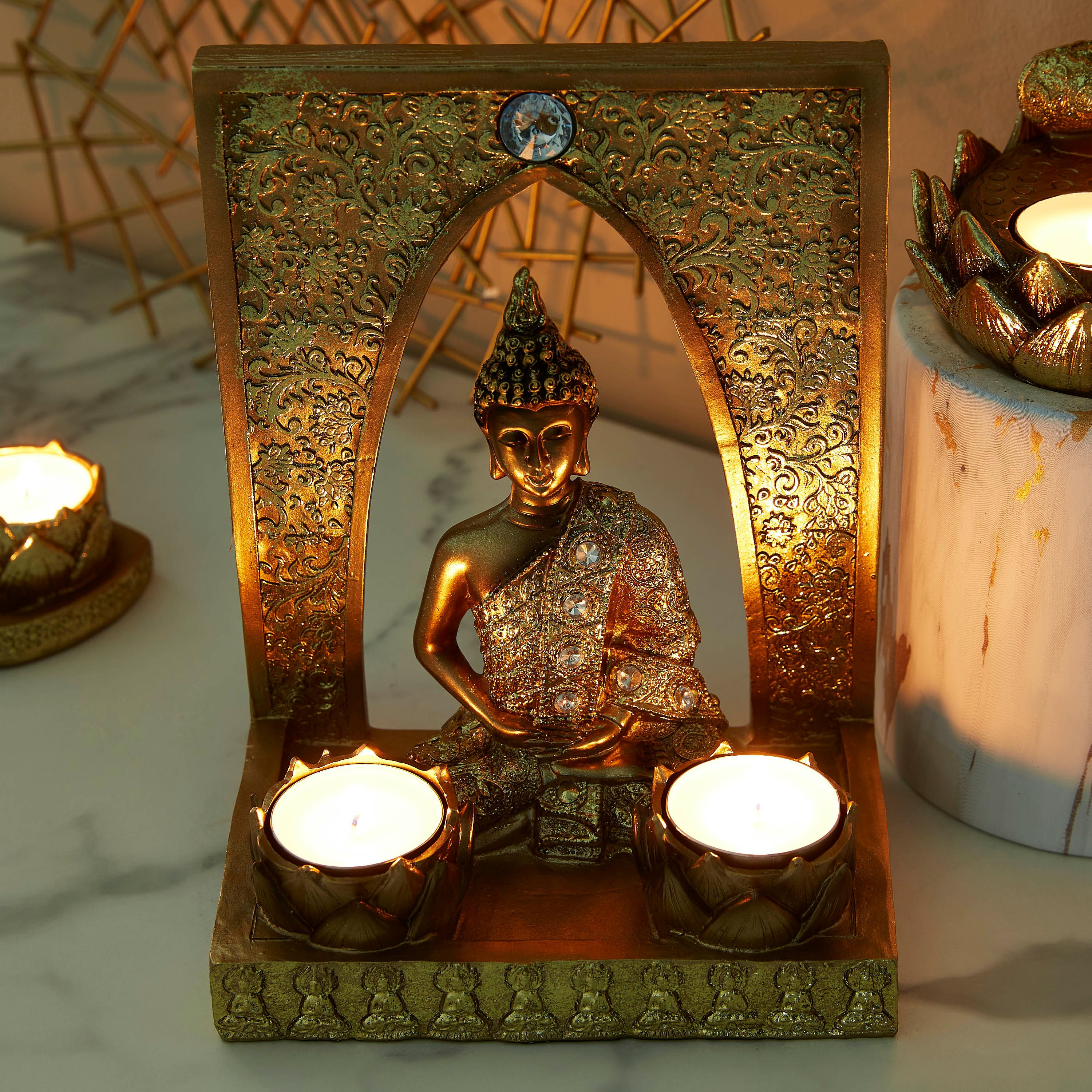 تمثال بوذا مع حاملي شموع صغيرة-hbxlivingroom-decorandaccessories-candleholders-image-2
