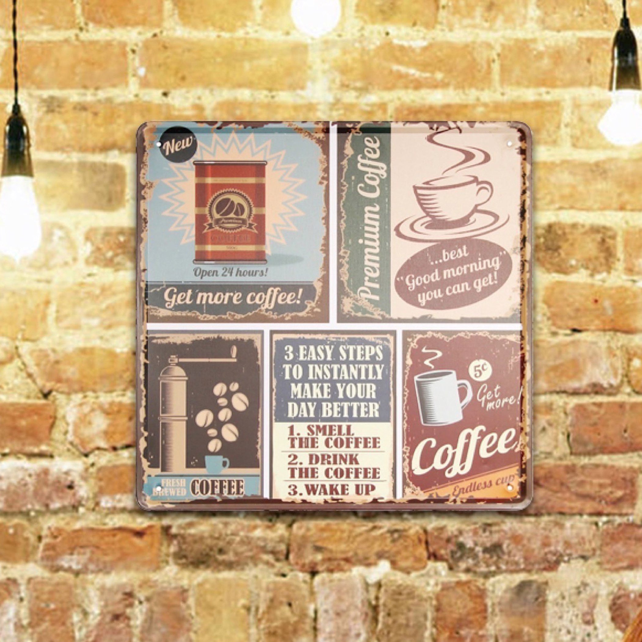 لوحة ديكور معدنيّة بمنظر ملصقات قهوة معتّقة وقديمة من إيميلي-hbxlivingroom-walldecor-wallart-image-1