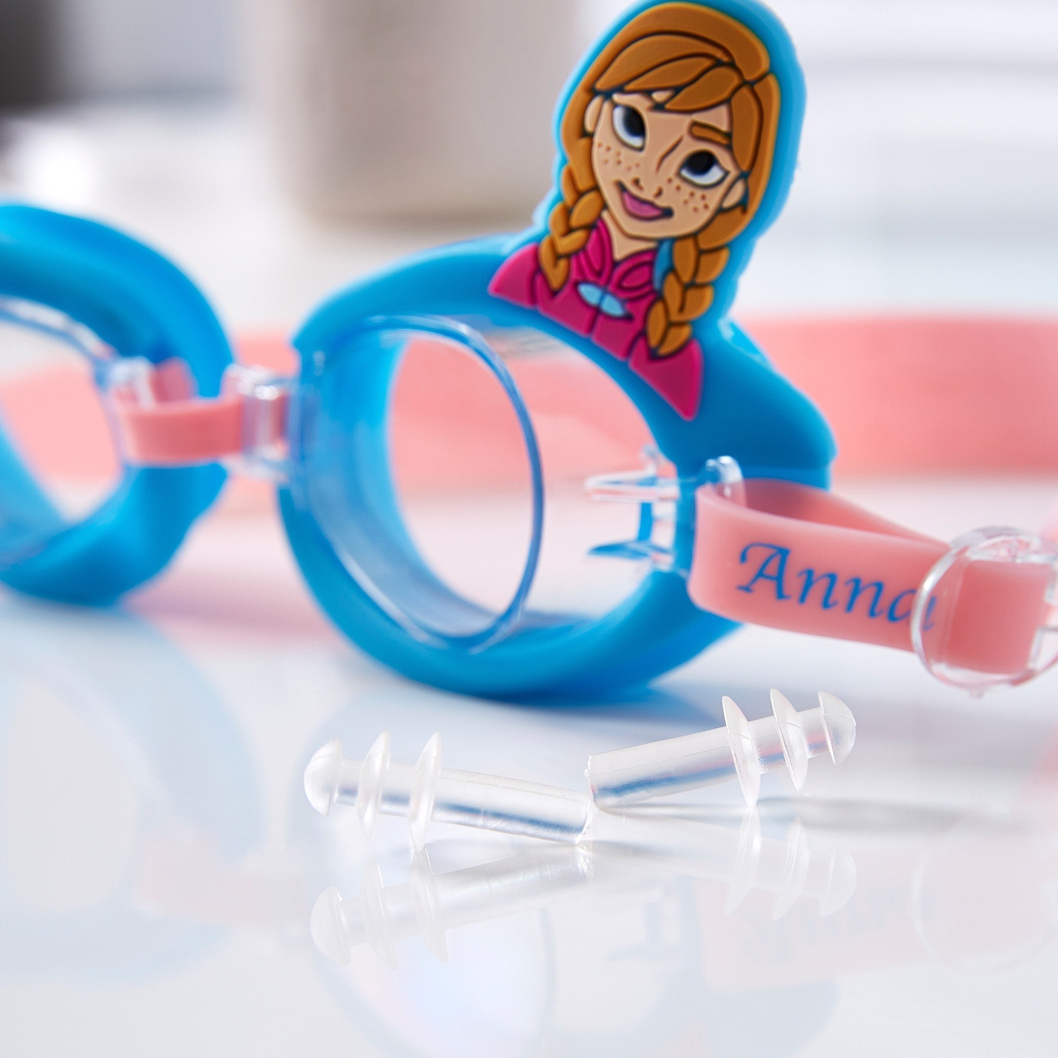 نظارات سباحة بطبعات فروزن ثلاثية الأبعاد مع حافظة بي في سي-hbxkidsandyouth-playroom-stationery-image-2