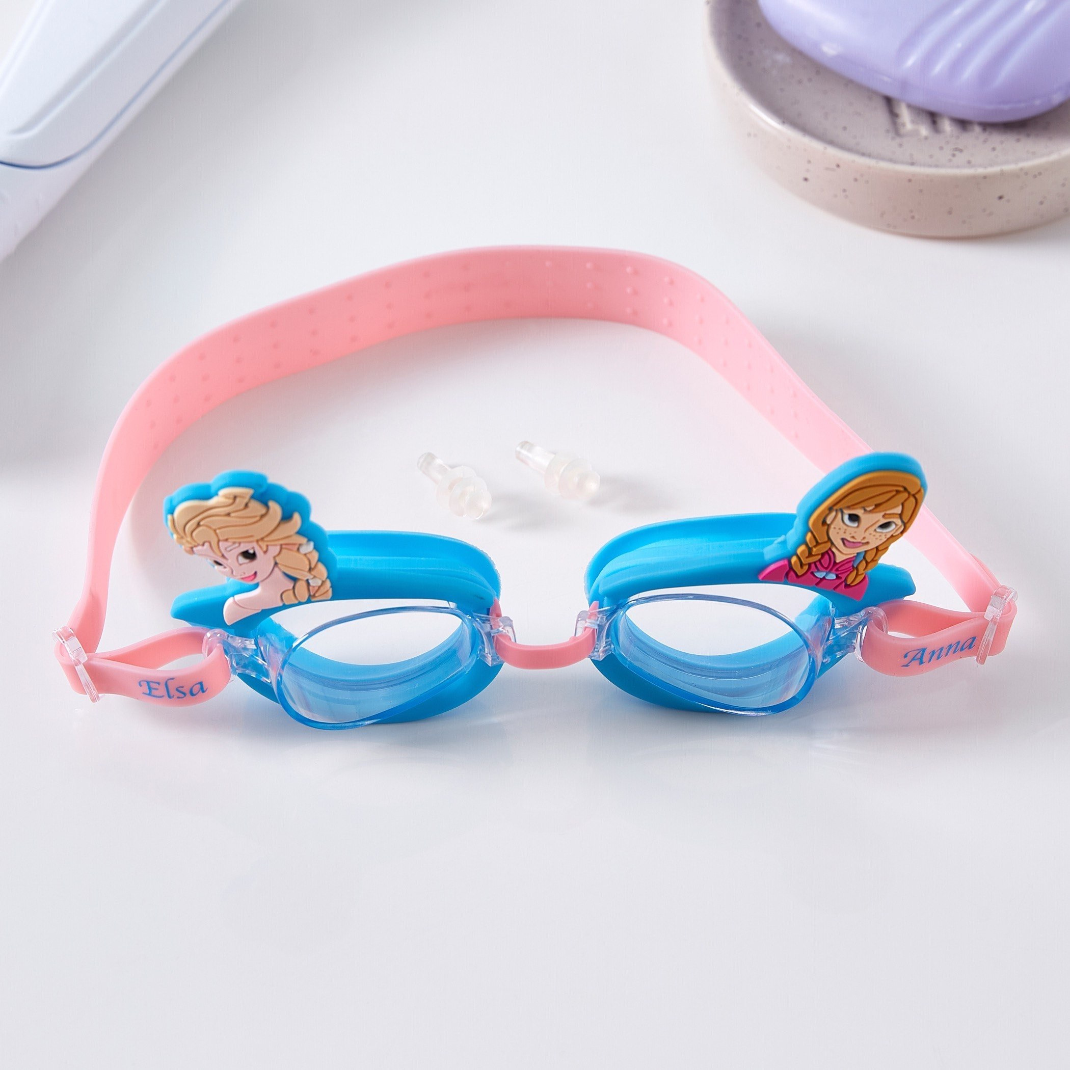 نظارات سباحة بطبعات فروزن ثلاثية الأبعاد مع حافظة بي في سي-hbxkidsandyouth-playroom-stationery-image-3