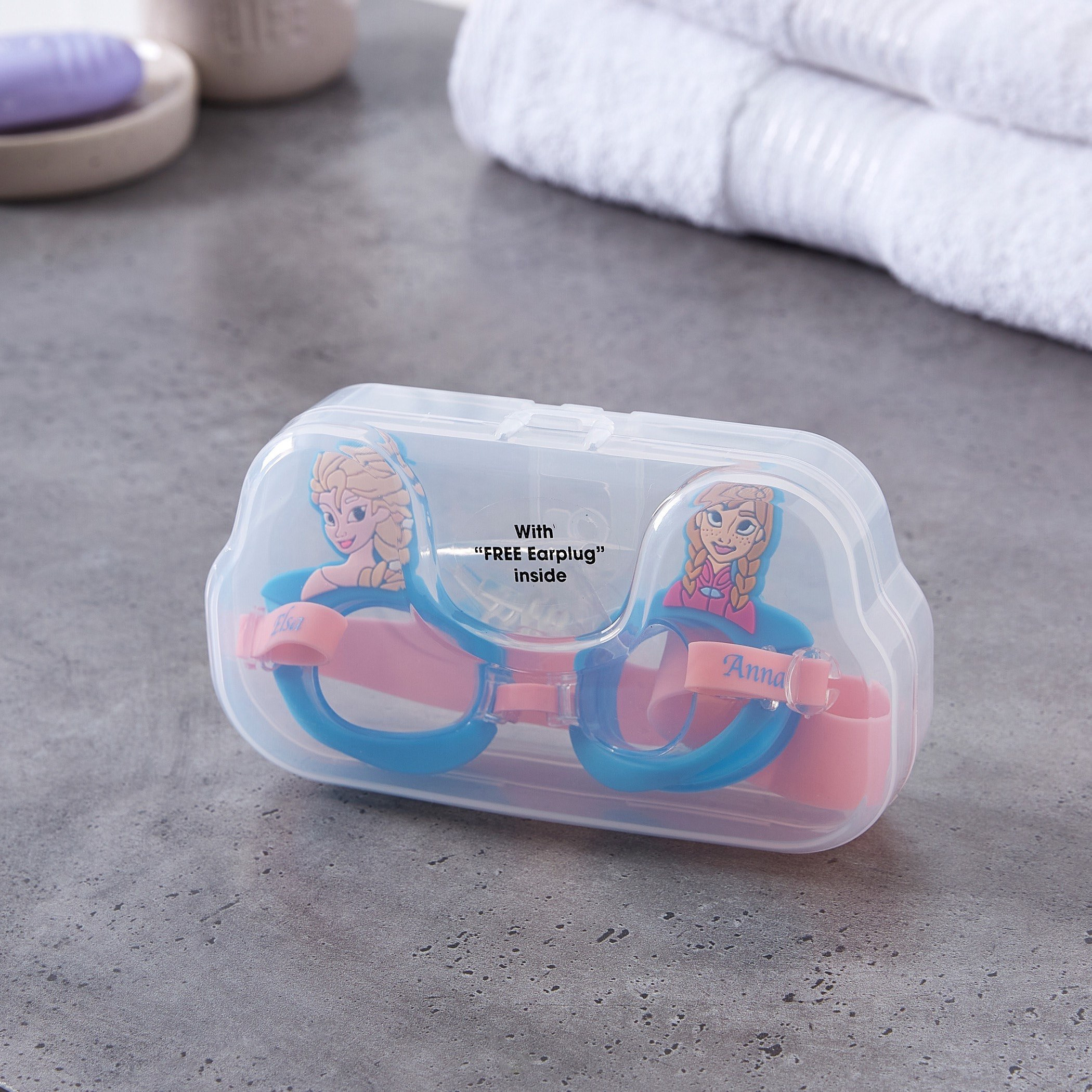 نظارات سباحة بطبعات فروزن ثلاثية الأبعاد مع حافظة بي في سي-hbxkidsandyouth-playroom-stationery-image-4