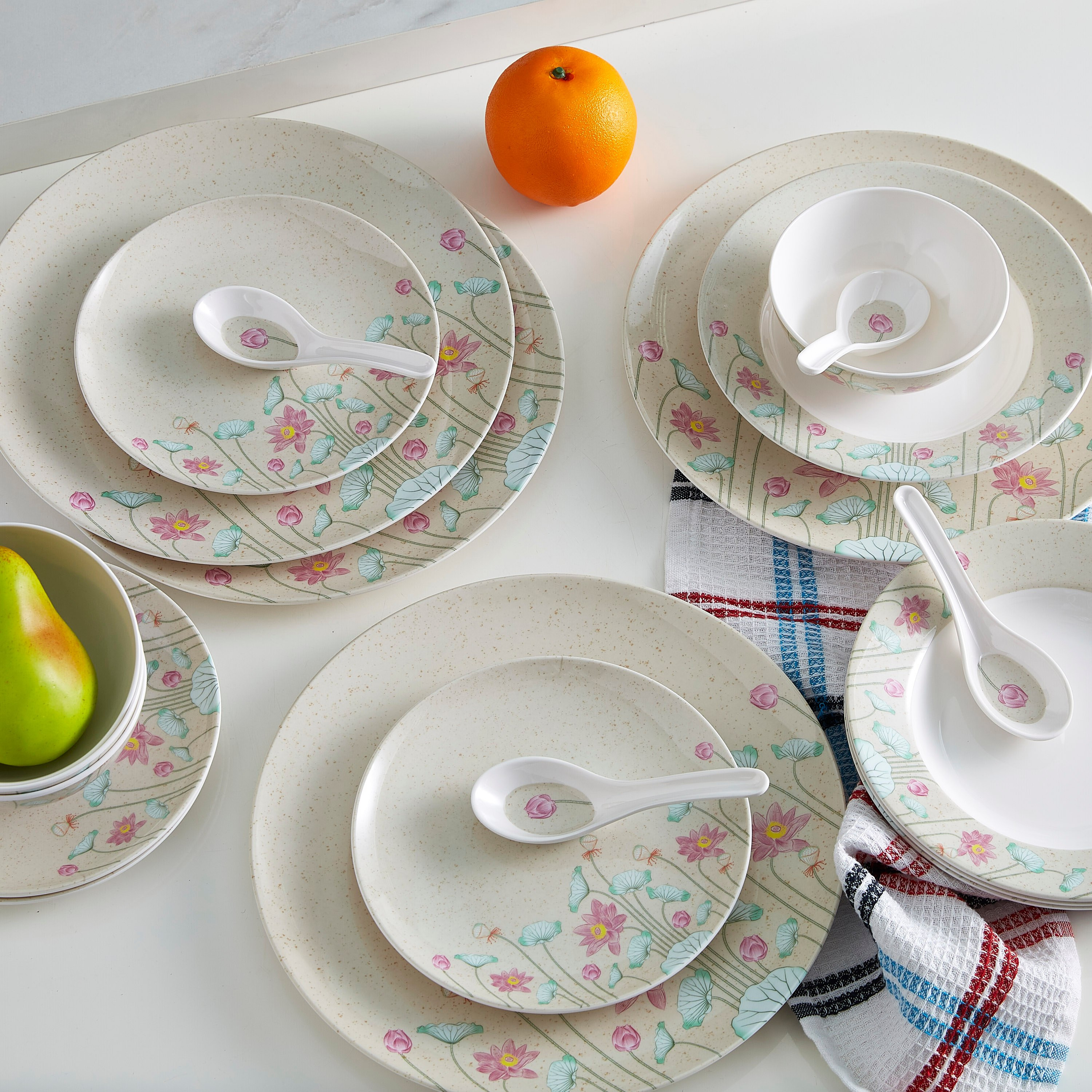 طقم مستلزمات مائدة بتصميم أزهار اللّوتس من فيستيف - 20 قطعة-hbxhomeware-hbxkitchen-image-8