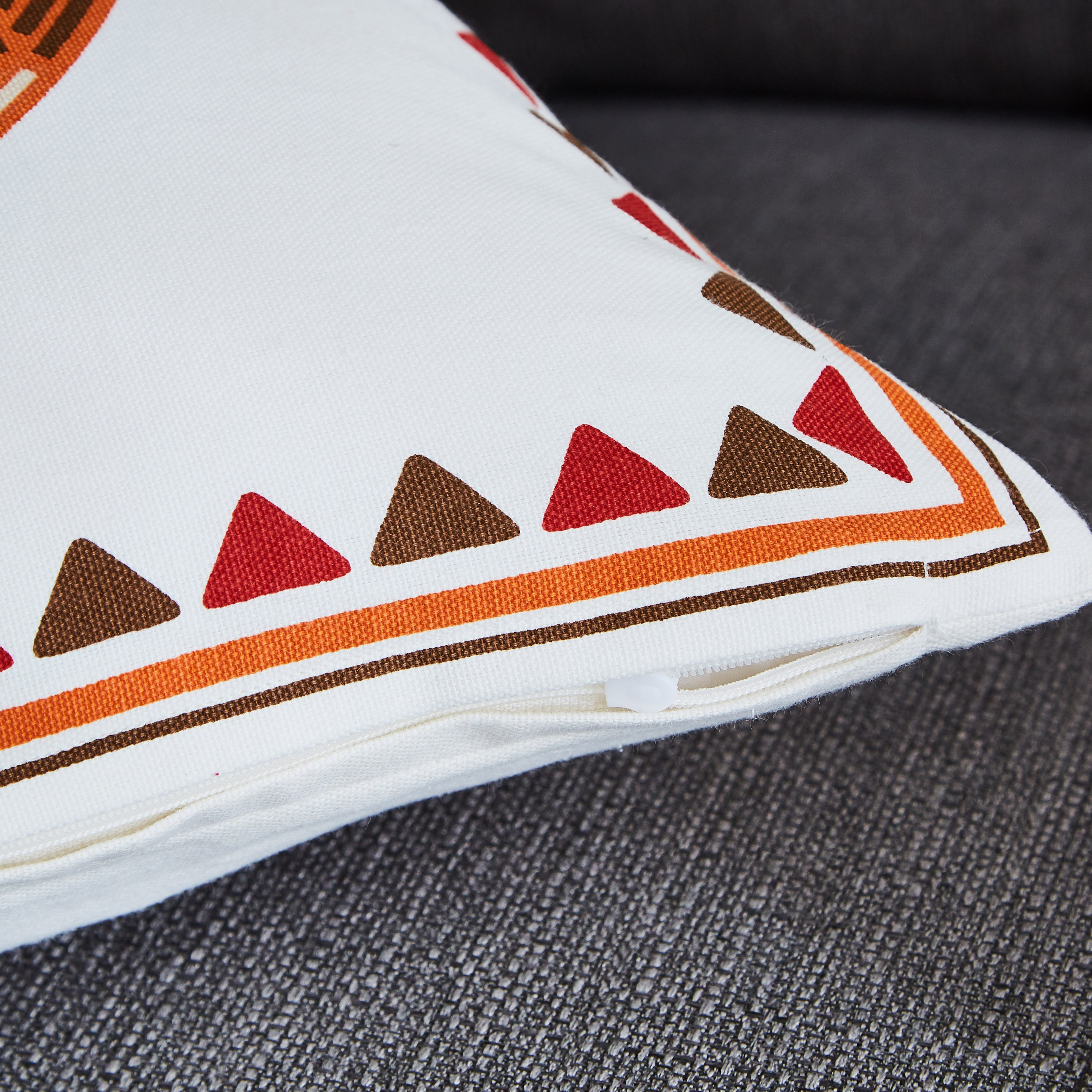 غطاء وسادة قطن بطبعات من نوفا جيو - 40x40 سم-hbxhomeware-cushionsandcovers-cushioncovers-image-3