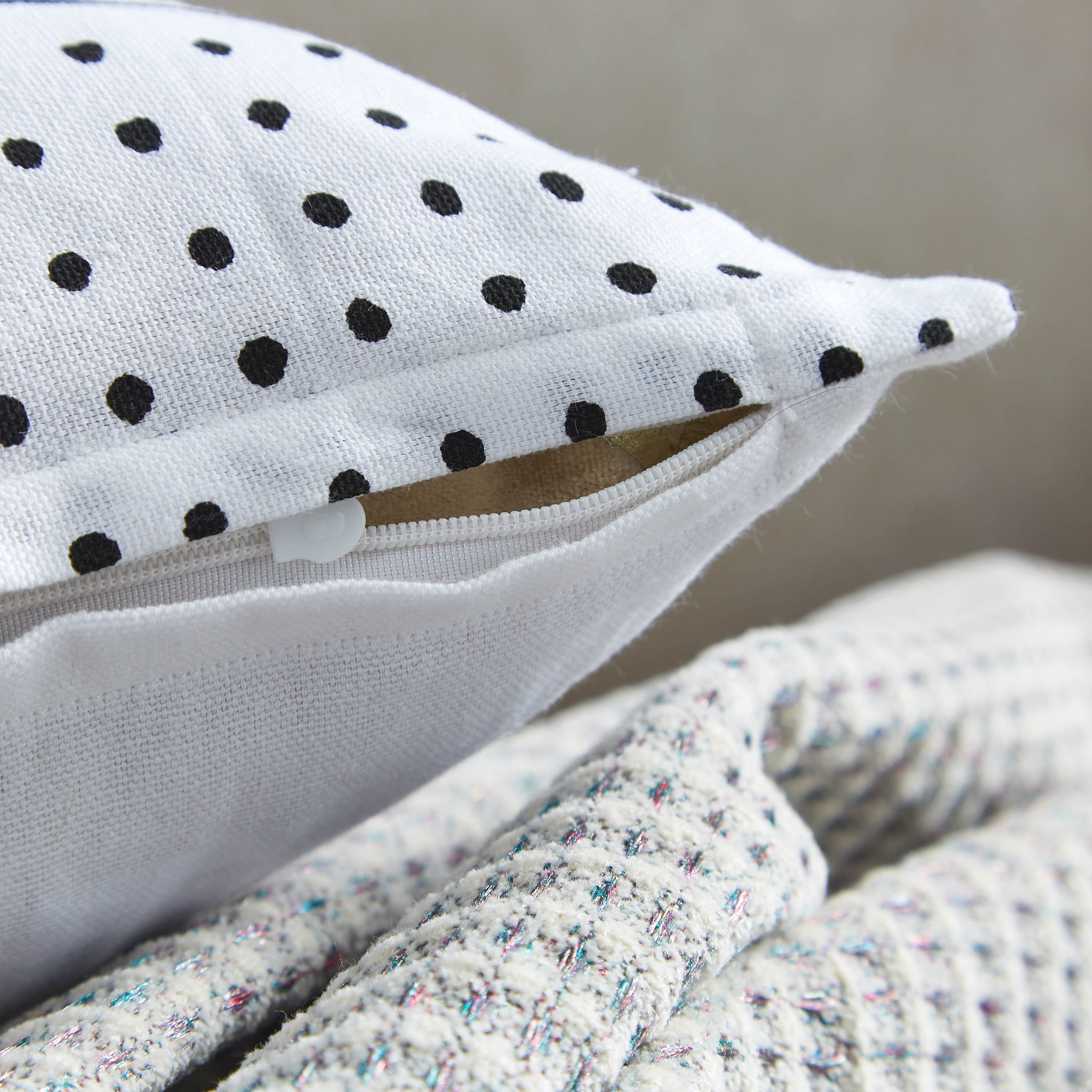 غطاء وسادة قطن بطبعات من نوفا أفرو - 30x50 سم-hbxhomeware-cushionsandcovers-cushioncovers-image-3