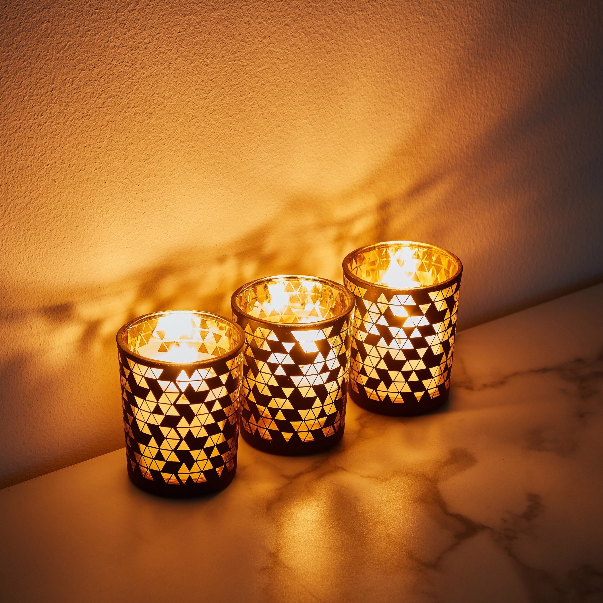 طقم حامل شموع صغيرة فوتيف زجاجي مثلث -3 قطع من مينيرفا-hbxlivingroom-decorandaccessories-candleholders-image-2