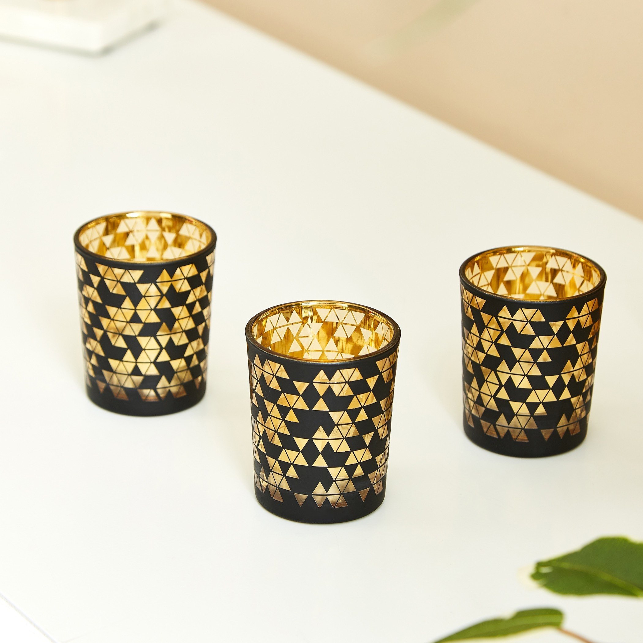 طقم حامل شموع صغيرة فوتيف زجاجي مثلث -3 قطع من مينيرفا-hbxlivingroom-decorandaccessories-candleholders-image-3
