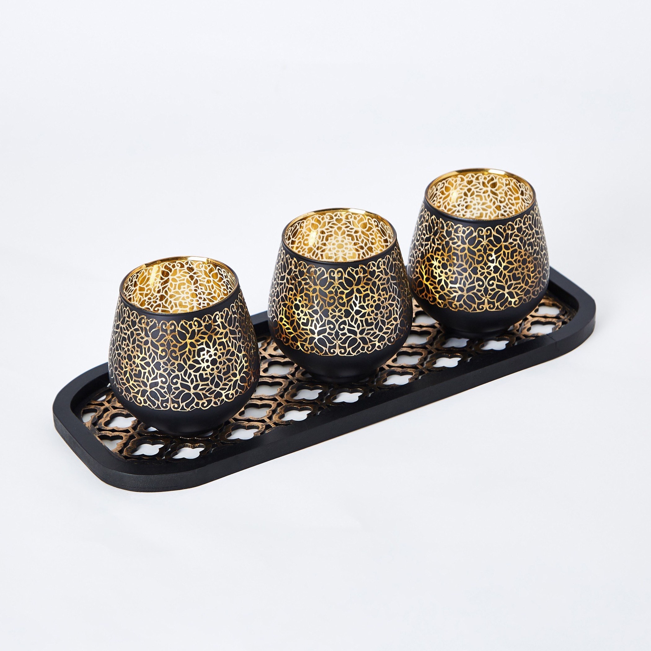 طقم حامل شموع فوتيف زجاجي متموّج مع صينيّة من مينيرفا - 3 قطع-hbxlivingroom-decorandaccessories-candleholders-image-6