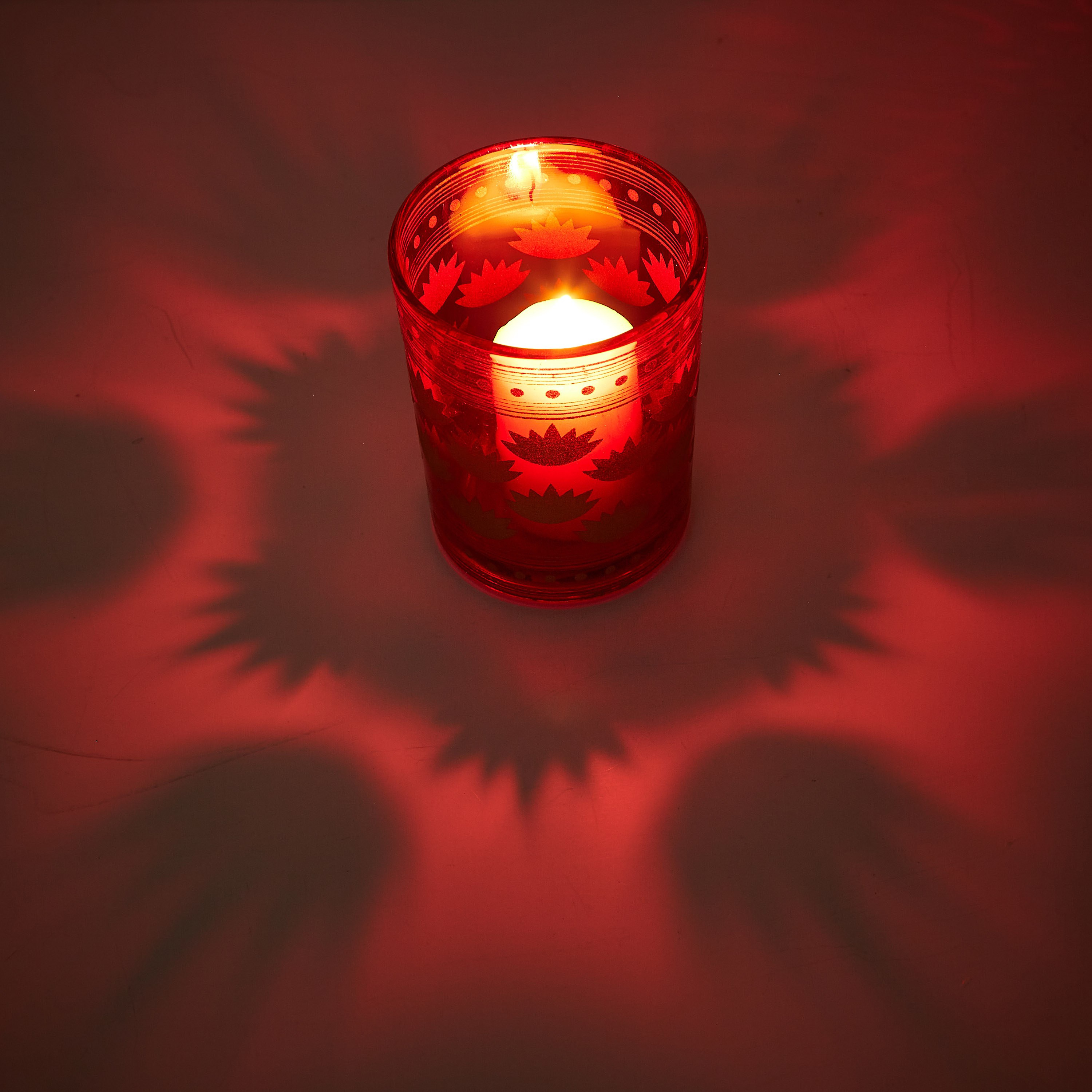 فوتيف زجاجي بملصق زهرة اللوتس من ميرا-hbxlivingroom-decorandaccessories-candleholders-image-3