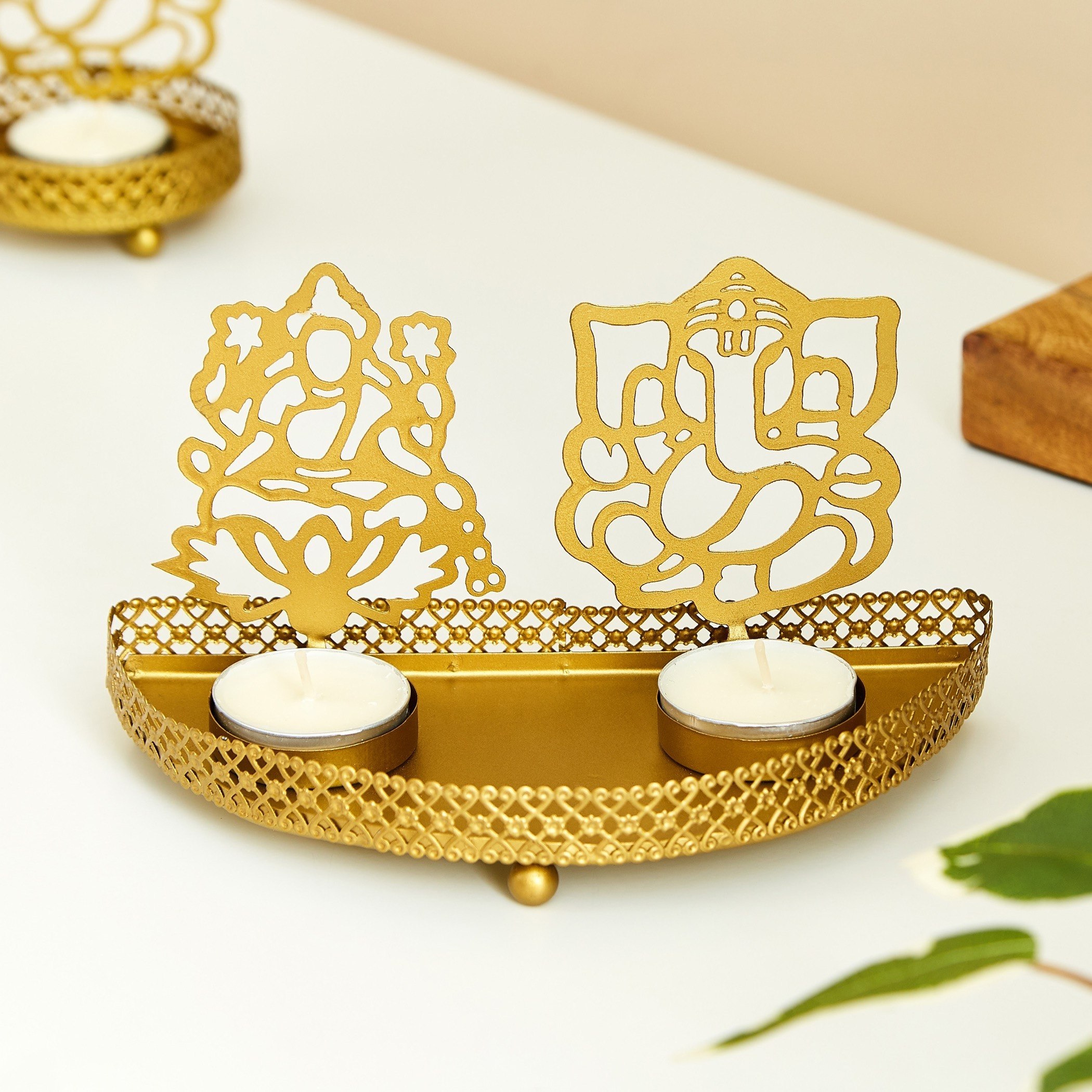 حامل شموع معدنية غانيشا لاكسمي من ر-hbxlivingroom-decorandaccessories-candleholders-image-1
