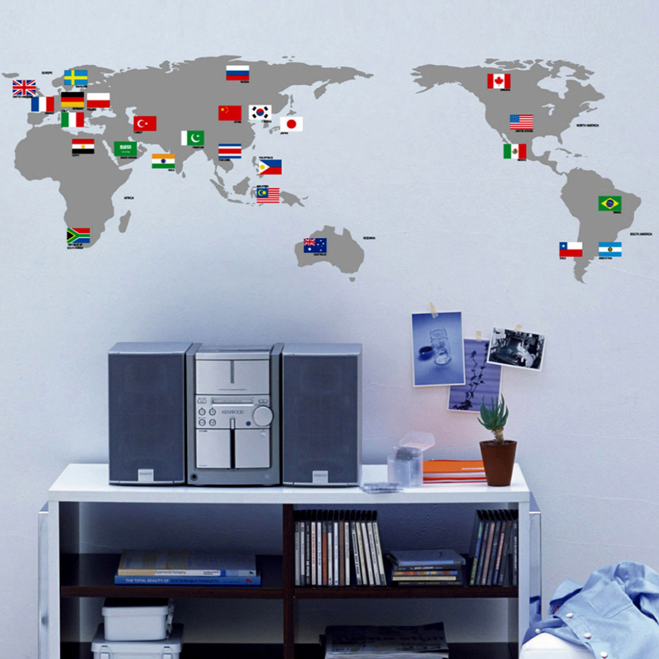 ملصق حائط بطبعات خريطة بأعلام من كريست - 50x70 سم-hbxhomeware-hbxkidsandyouth-image-1