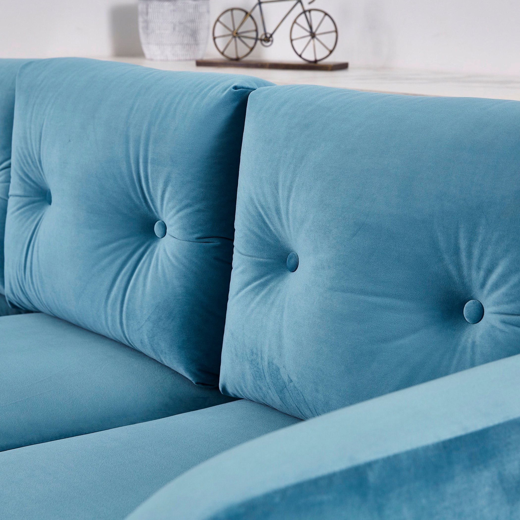 طقم كنب مخملي 3+2 مقاعد من ترافيس-hbxlivingroom-sofasandarmchairs-sofas-image-6