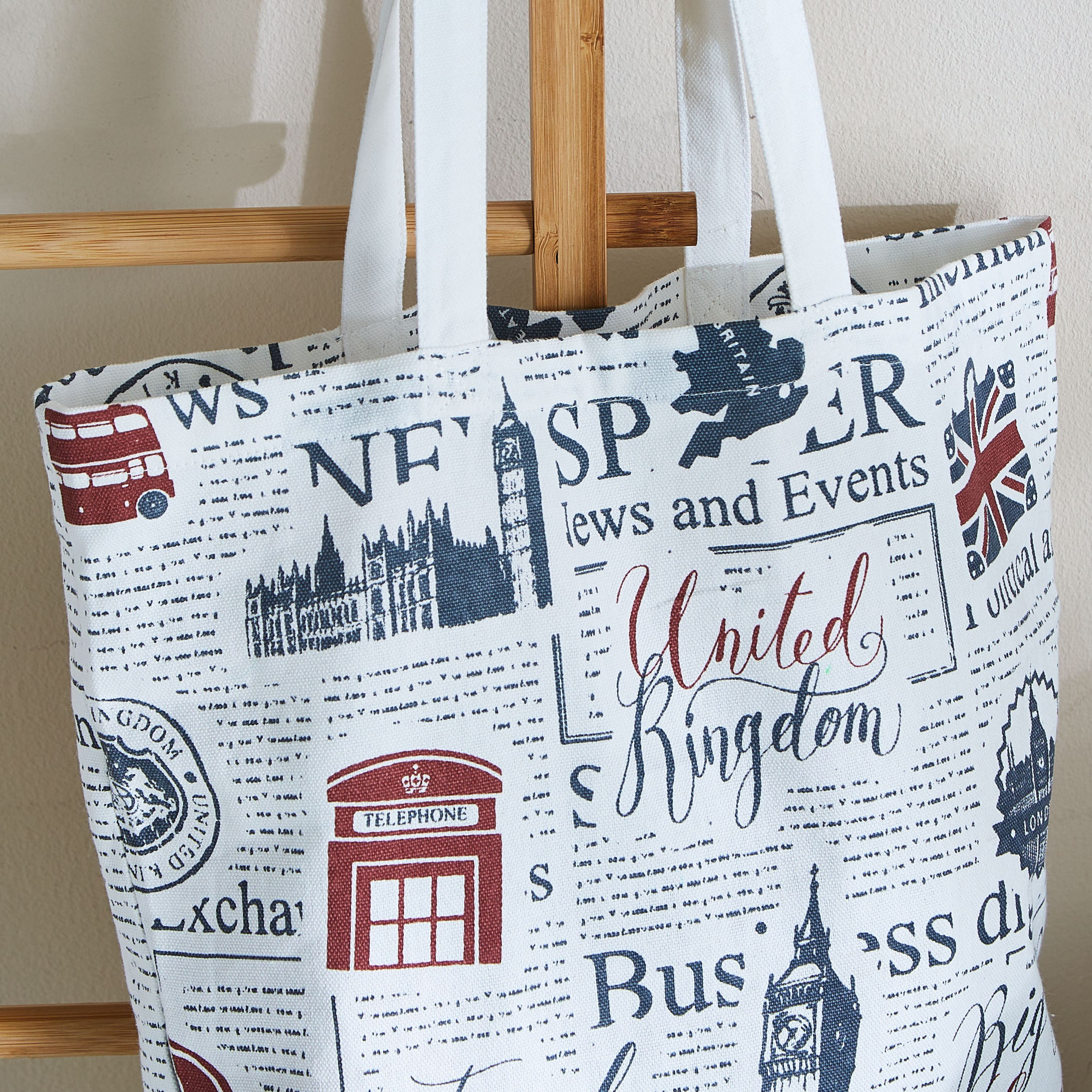 شنطة يد قطنية بطبعات جرائد الأخبار-hbxdecorandfurnishings-travelaccessories-bagsandbackpacks-image-3