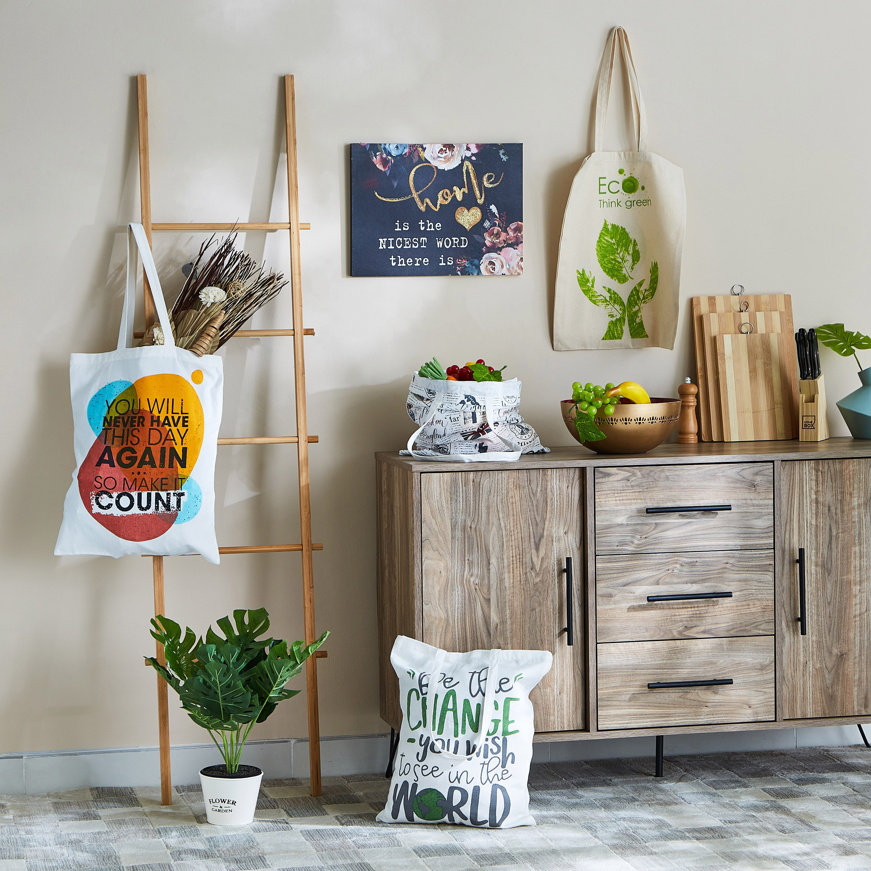 شنطة يد قطنية بطبعات جرائد الأخبار-hbxdecorandfurnishings-travelaccessories-bagsandbackpacks-image-4