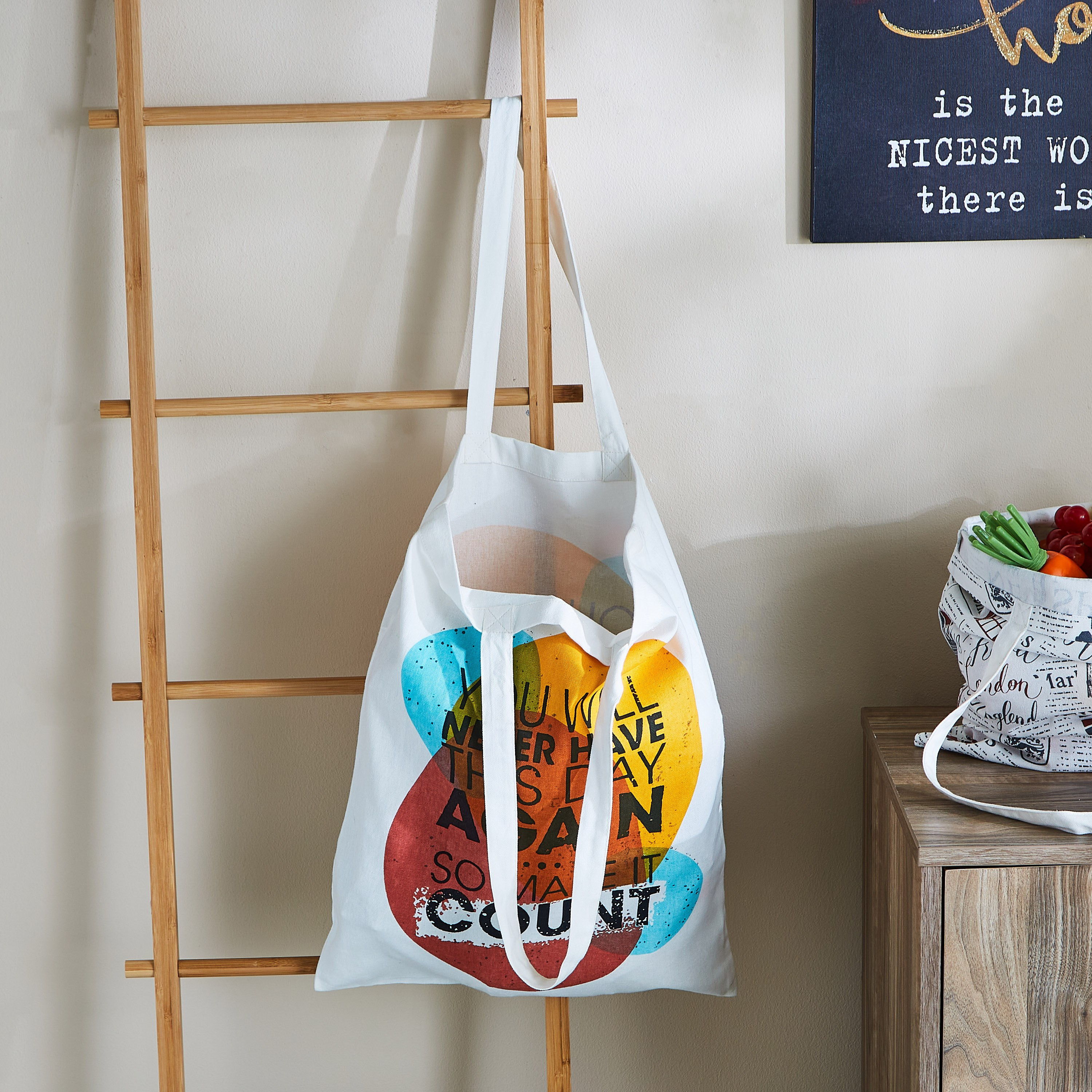 شنطة توتي قطنية بطبعات شعار-hbxdecorandfurnishings-travelaccessories-bagsandbackpacks-image-2