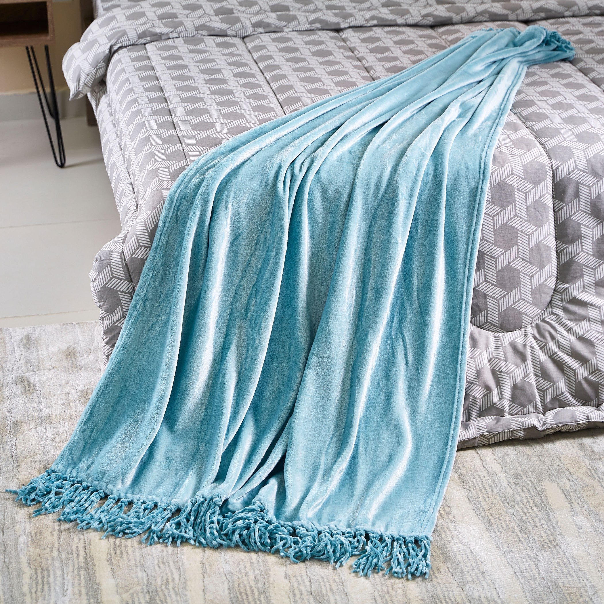 غطاء سادة مايكرو فلانيل من بيلا - 127 × 177 سم-hbxhomeware-hbxbedroom-image-1