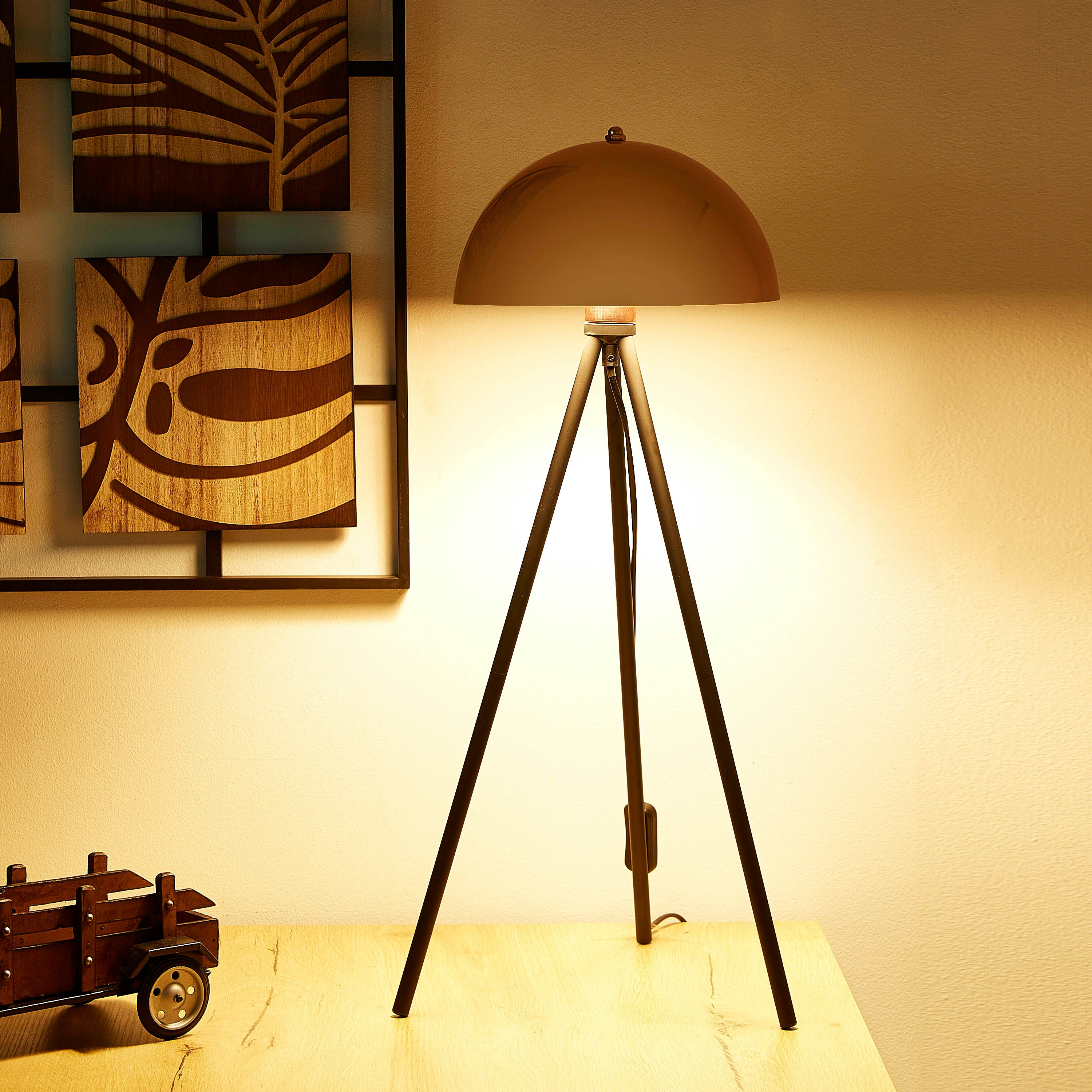 مصباح معدن بتصميم قبّة وحامل ثلاثي القوائم من هاربر - 68 سم-hbxlivingroom-lighting-tablelamps-image-2