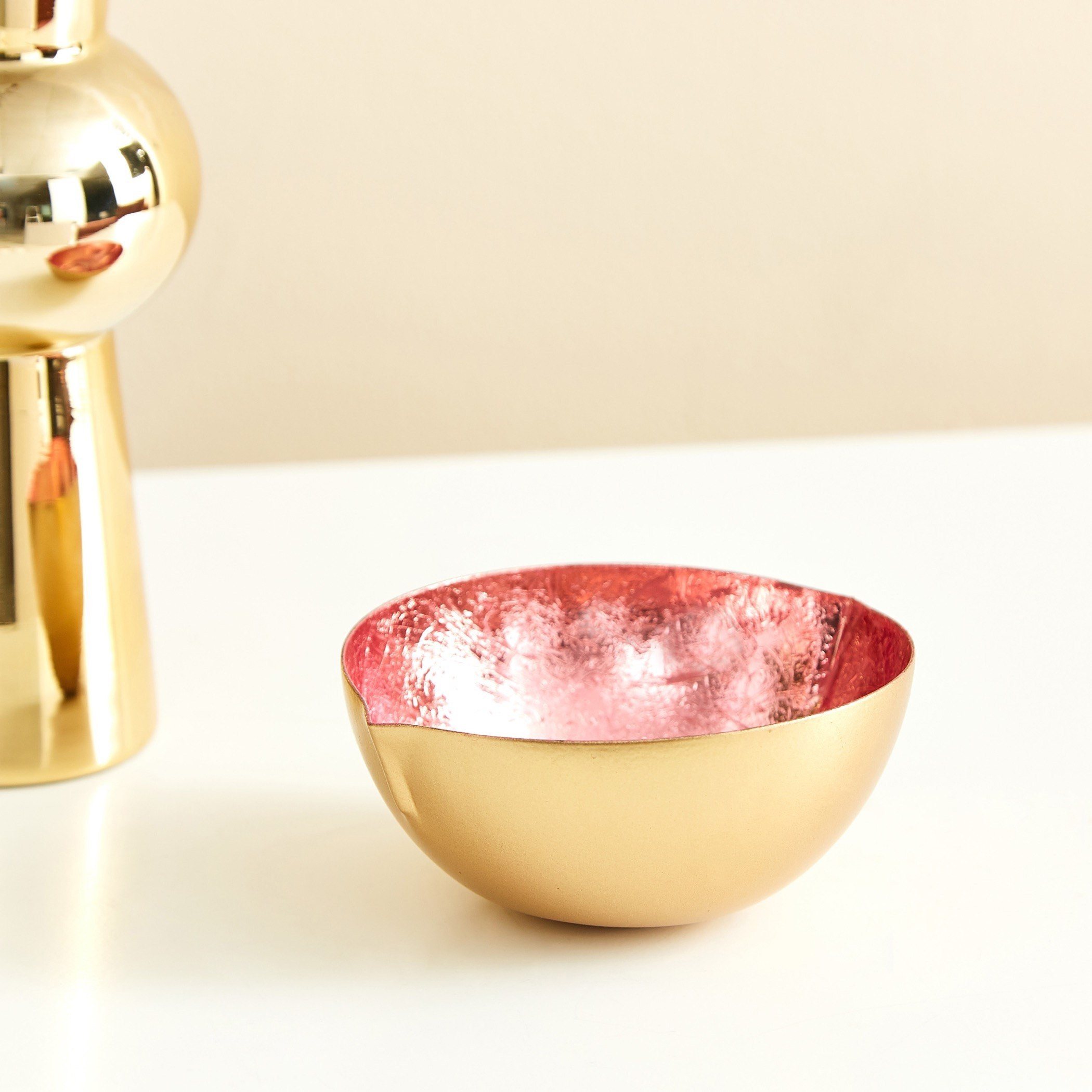 حامل شموع معدني بطرفين من زوها-hbxlivingroom-decorandaccessories-candleholders-image-3