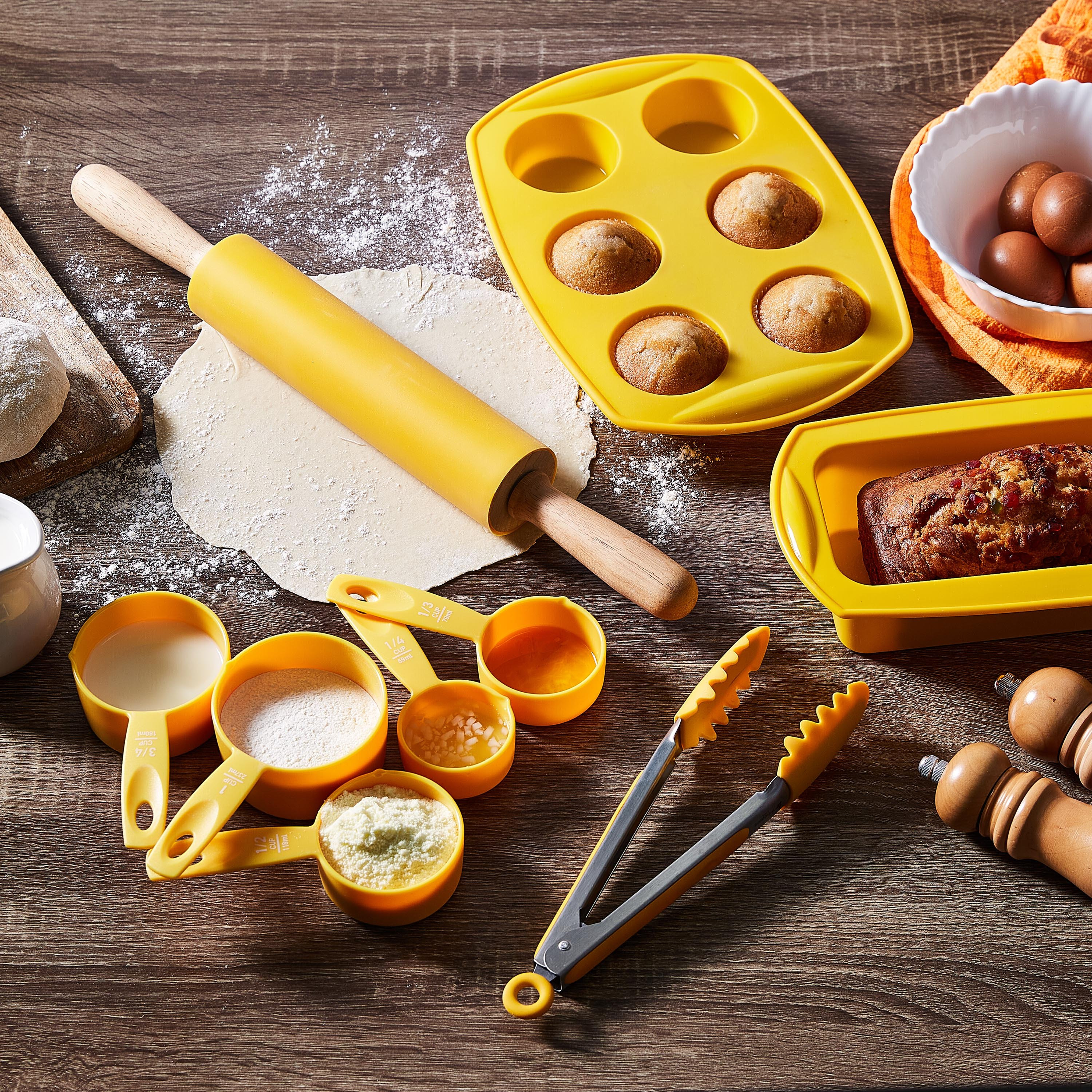 مرقاق عجين سيليكون بمقبض خشبي-hbxhomeware-hbxkitchen-image-4
